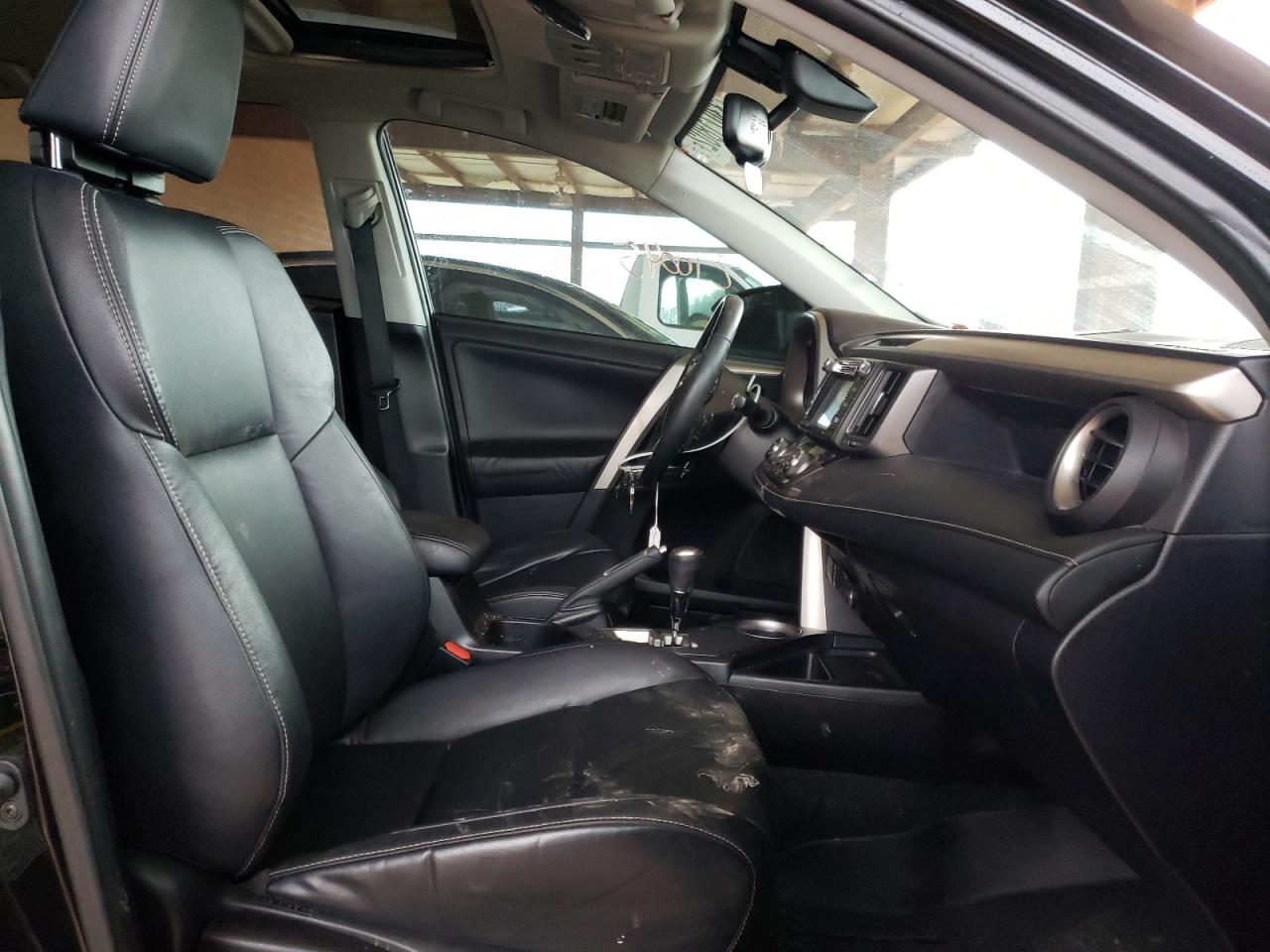 Photo 5 from auction – 2014 TOYOTA RAV4 LIMIT with VIN 2T3YFREV3EW107119