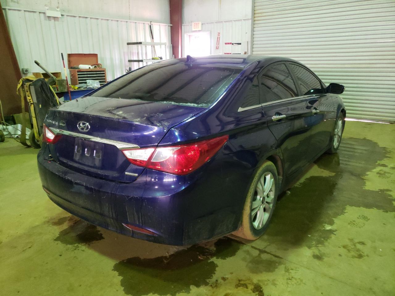 Photo 4 from auction – 2011 HYUNDAI SONATA SE with VIN 5NPEC4AC9BH021187