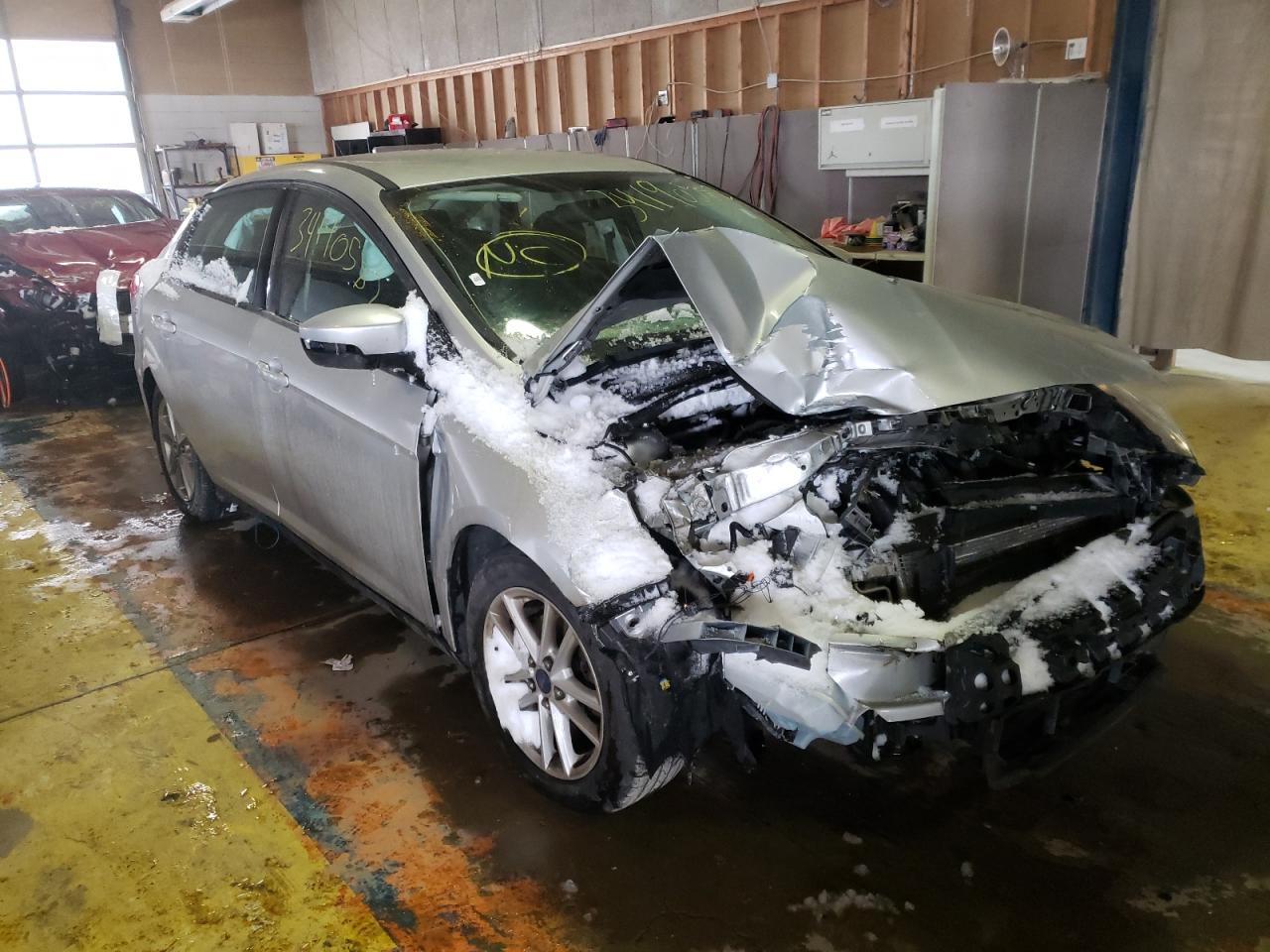 FORD FOCUS SE 2015 with VIN 1FADP3F2XFL243187 - Photo from auction