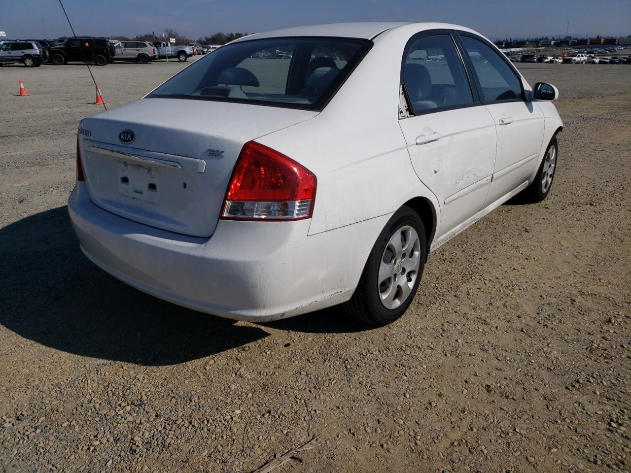 Photo 4 from auction – 2007 KIA SPECTRA EX with VIN KNAFE122275428369