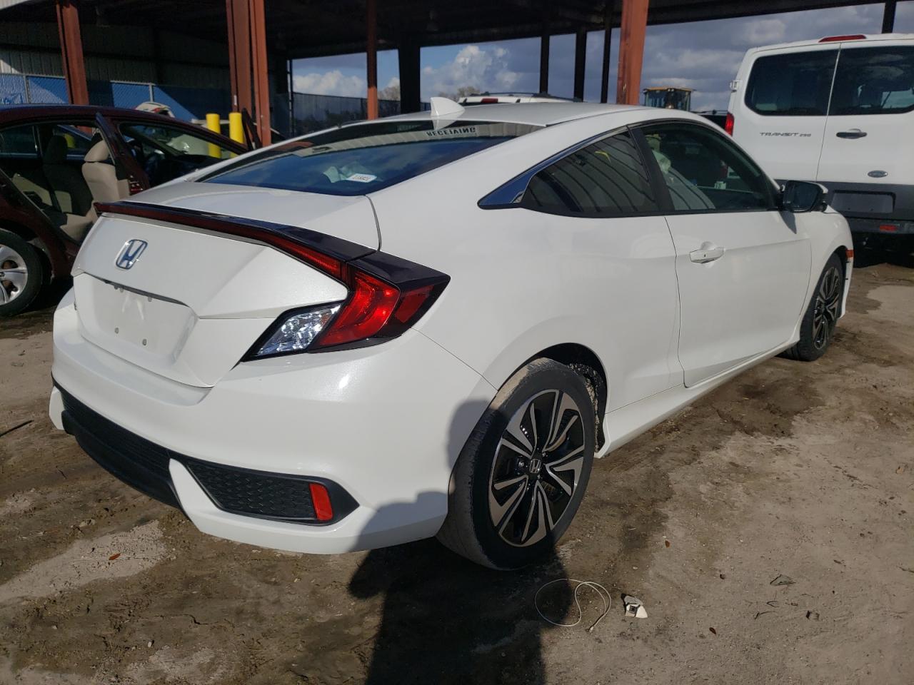 Photo 4 from auction – 2018 HONDA CIVIC EX with VIN 2HGFC3B30JH353301
