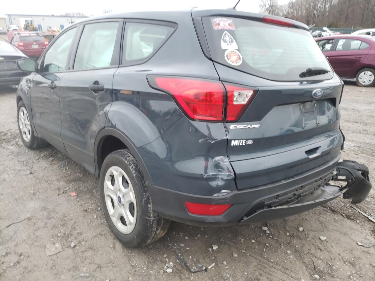 Photo 3 from auction – 2019 FORD ESCAPE S with VIN 1FMCU0F72KUC36212