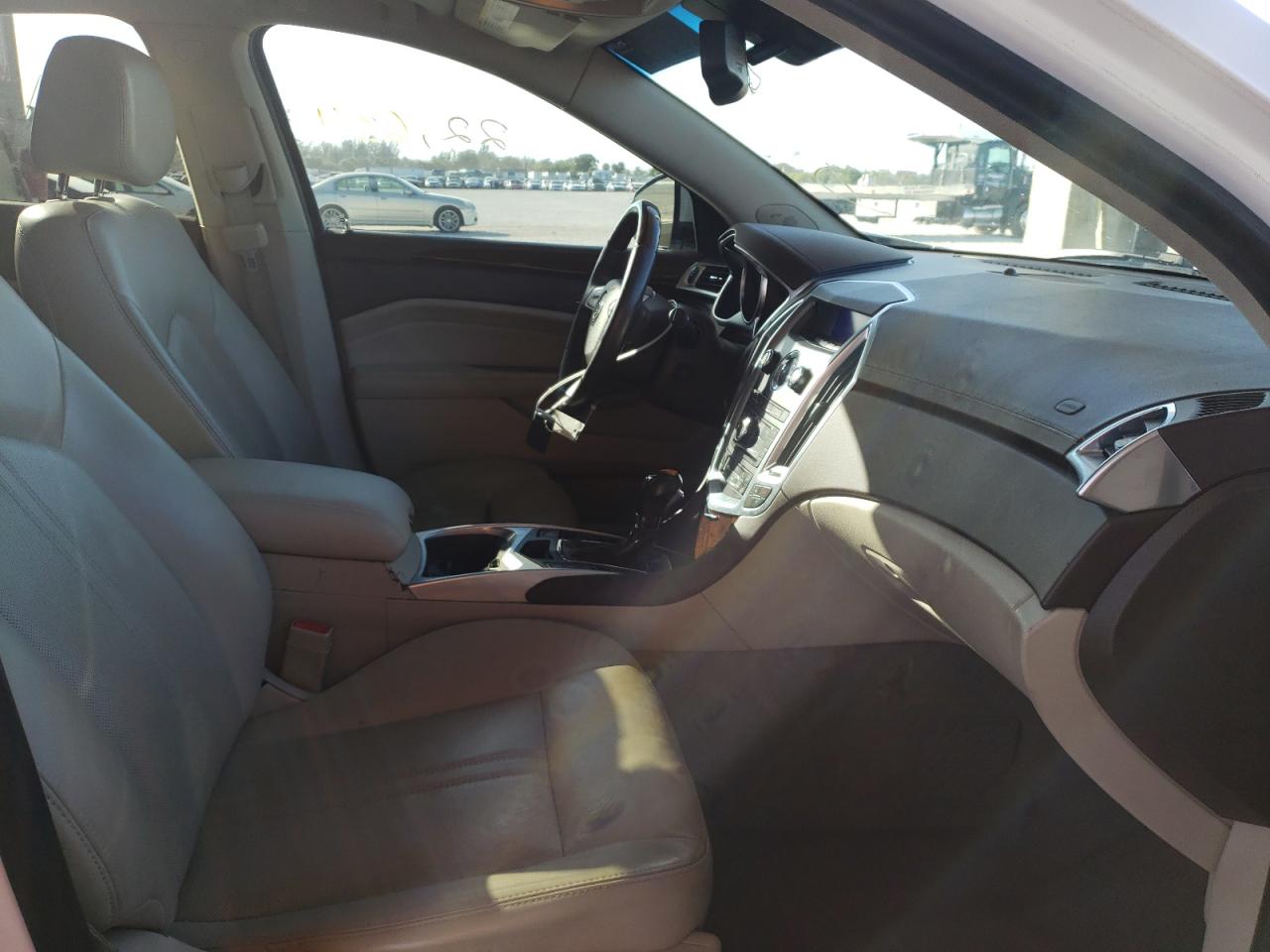 Photo 5 from auction – 2012 CADILLAC SRX LUXURY with VIN 3GYFNAE37CS579287