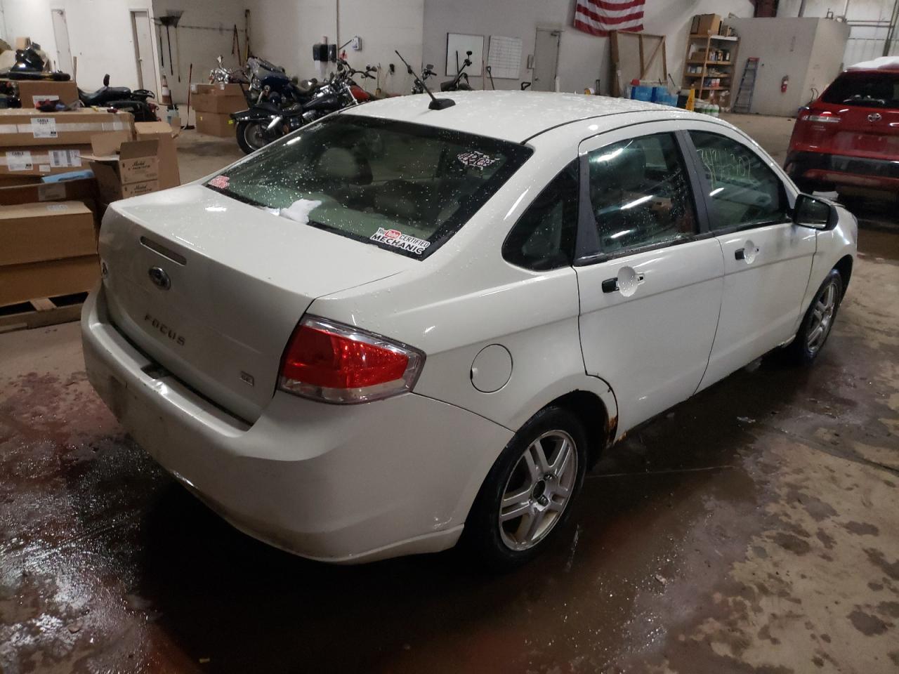 Photo 4 from auction – 2010 FORD FOCUS SE with VIN 1FAHP3FN0AW113115