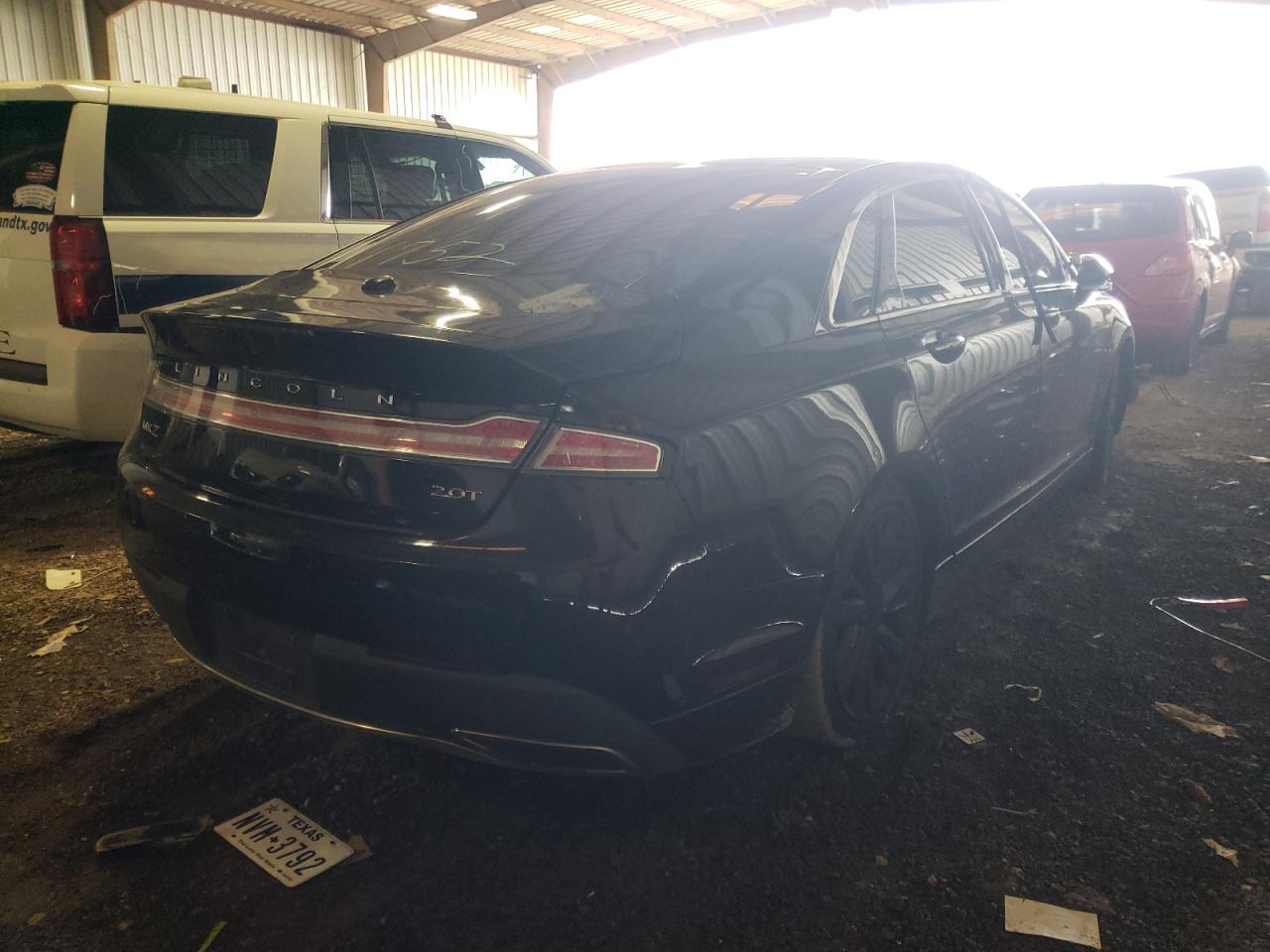 Photo 4 from auction – 2017 LINCOLN MKZ RESERV with VIN 3LN6L5E98HR601752