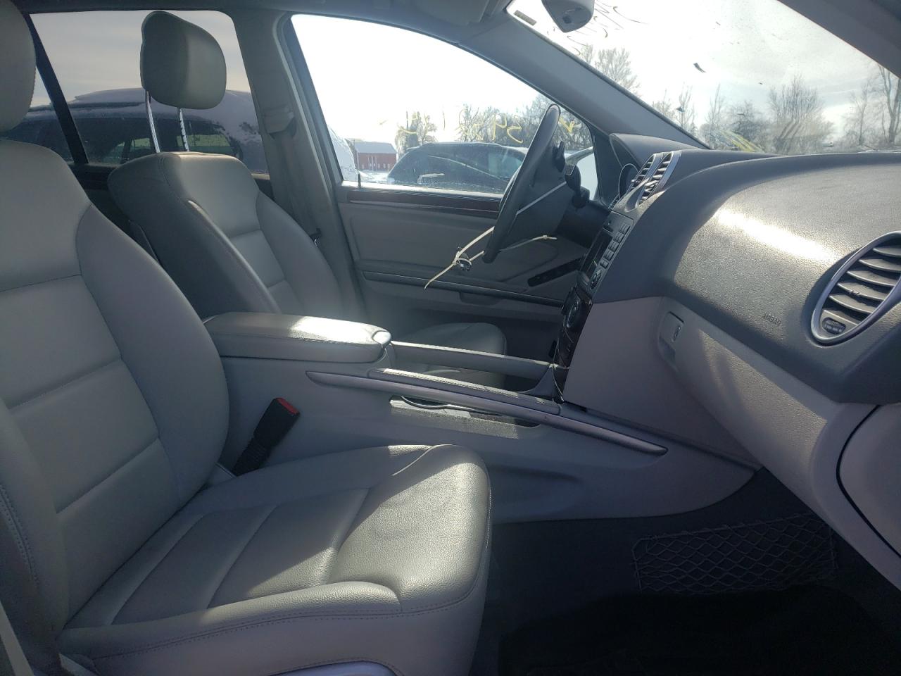 Photo 5 from auction – 2011 MERCEDES-BENZ ML 350 BLU with VIN 4JGBB2FB0BA630102