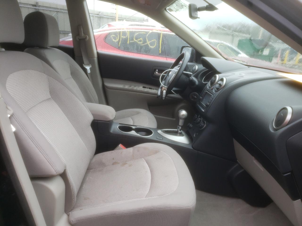 Photo 5 from auction – 2013 NISSAN ROGUE S with VIN JN8AS5MT7DW512412