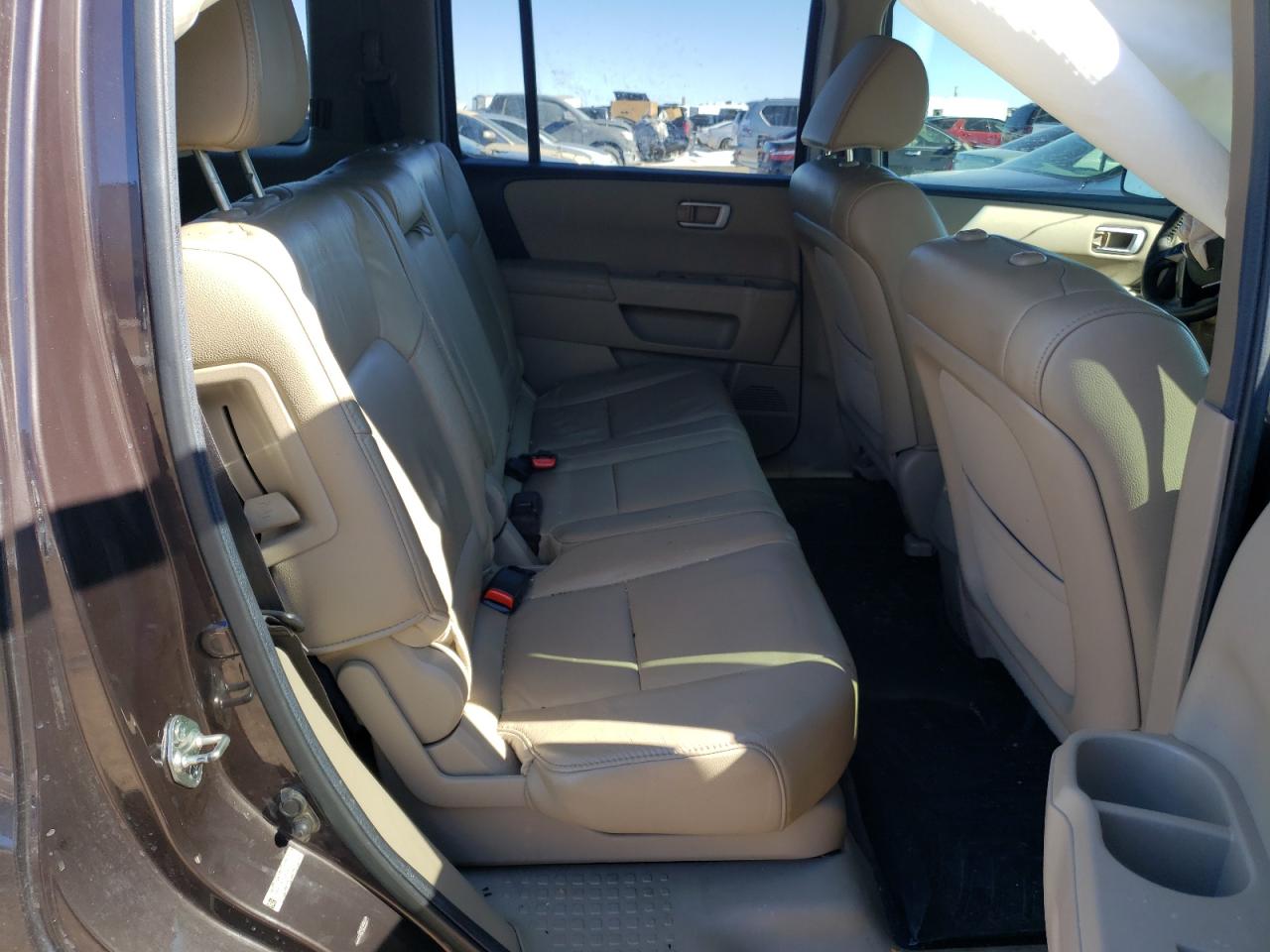 Photo 6 from auction – 2012 HONDA PILOT EXL with VIN 5FNYF3H56CB041192