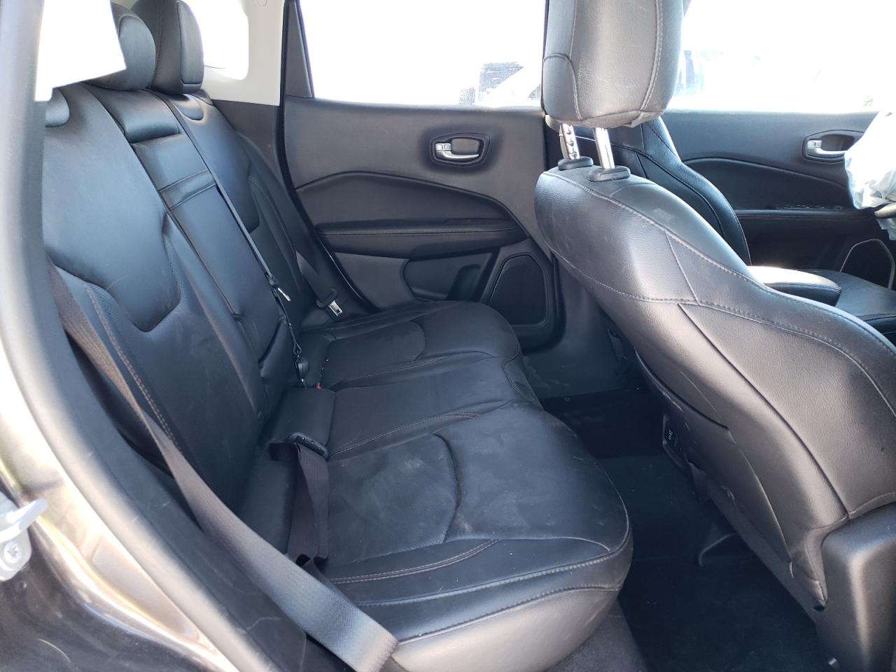 Photo 6 from auction – 2018 JEEP COMPASS LI with VIN 3C4NJDCB0JT470766
