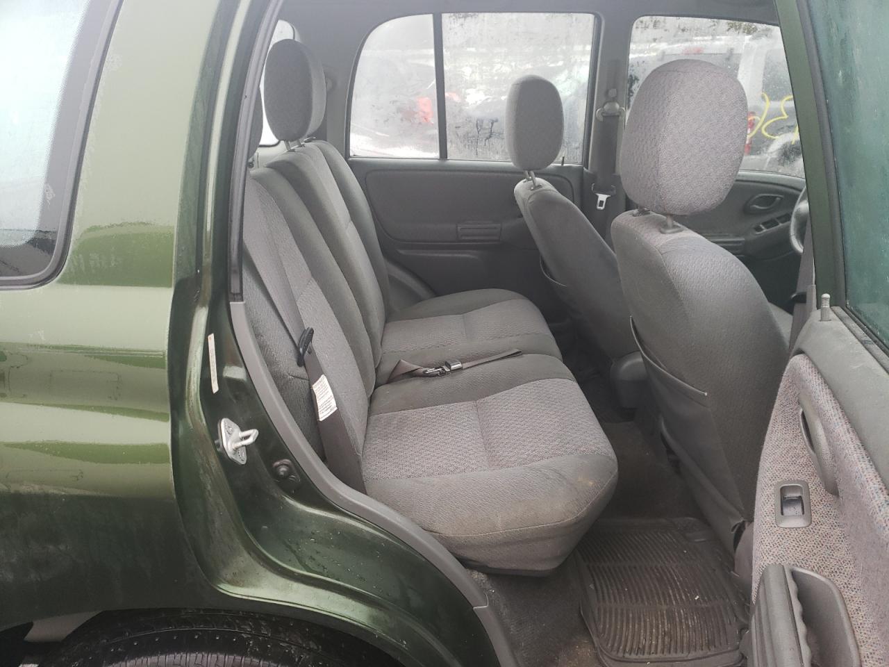 Photo 6 from auction – 2000 CHEVROLET TRACKER with VIN 2CNBJ13C0Y6922736