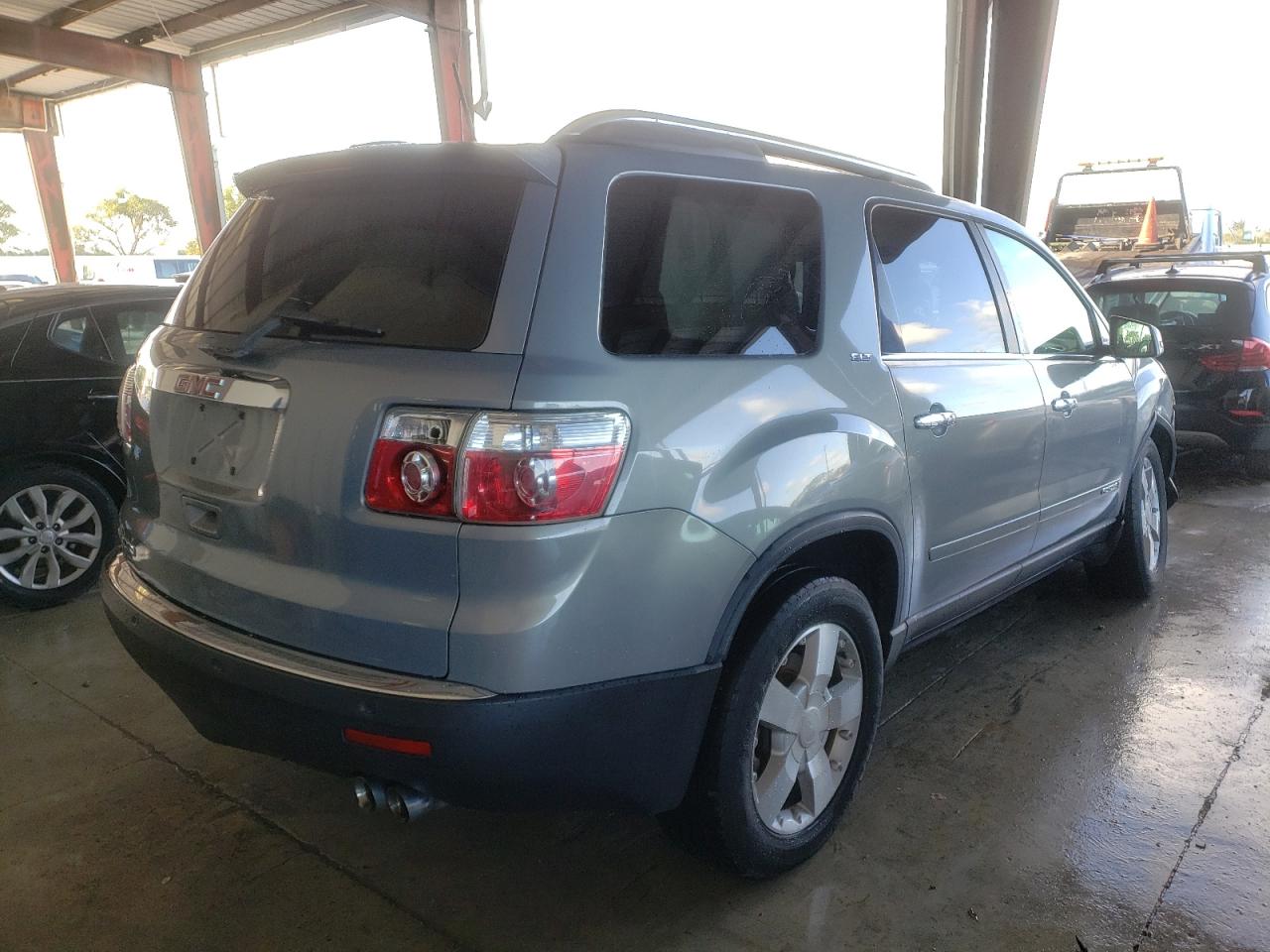 Photo 4 from auction – 2007 GMC ACADIA SLT with VIN 1GKER33727J168236