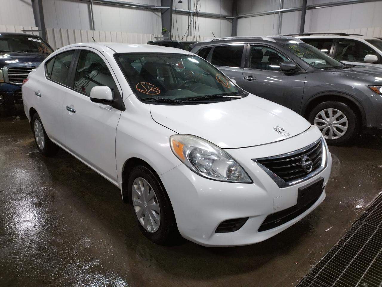 NISSAN VERSA S 2013 with VIN 3N1CN7APXDL875651 - Photo from auction