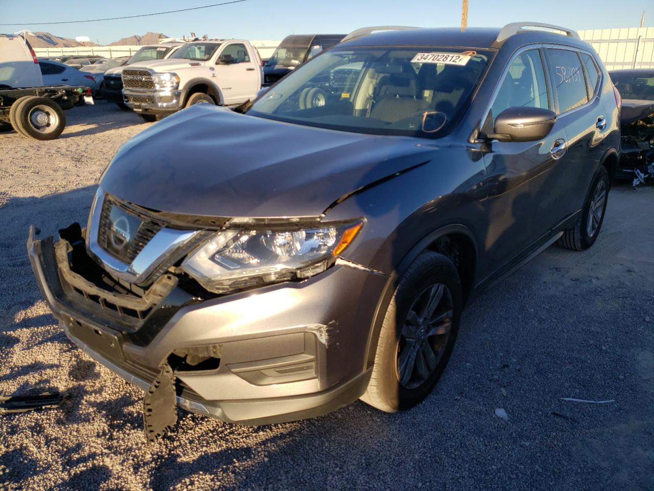 Photo 2 from auction – 2017 NISSAN ROGUE SV with VIN 5N1AT2MV8HC854995