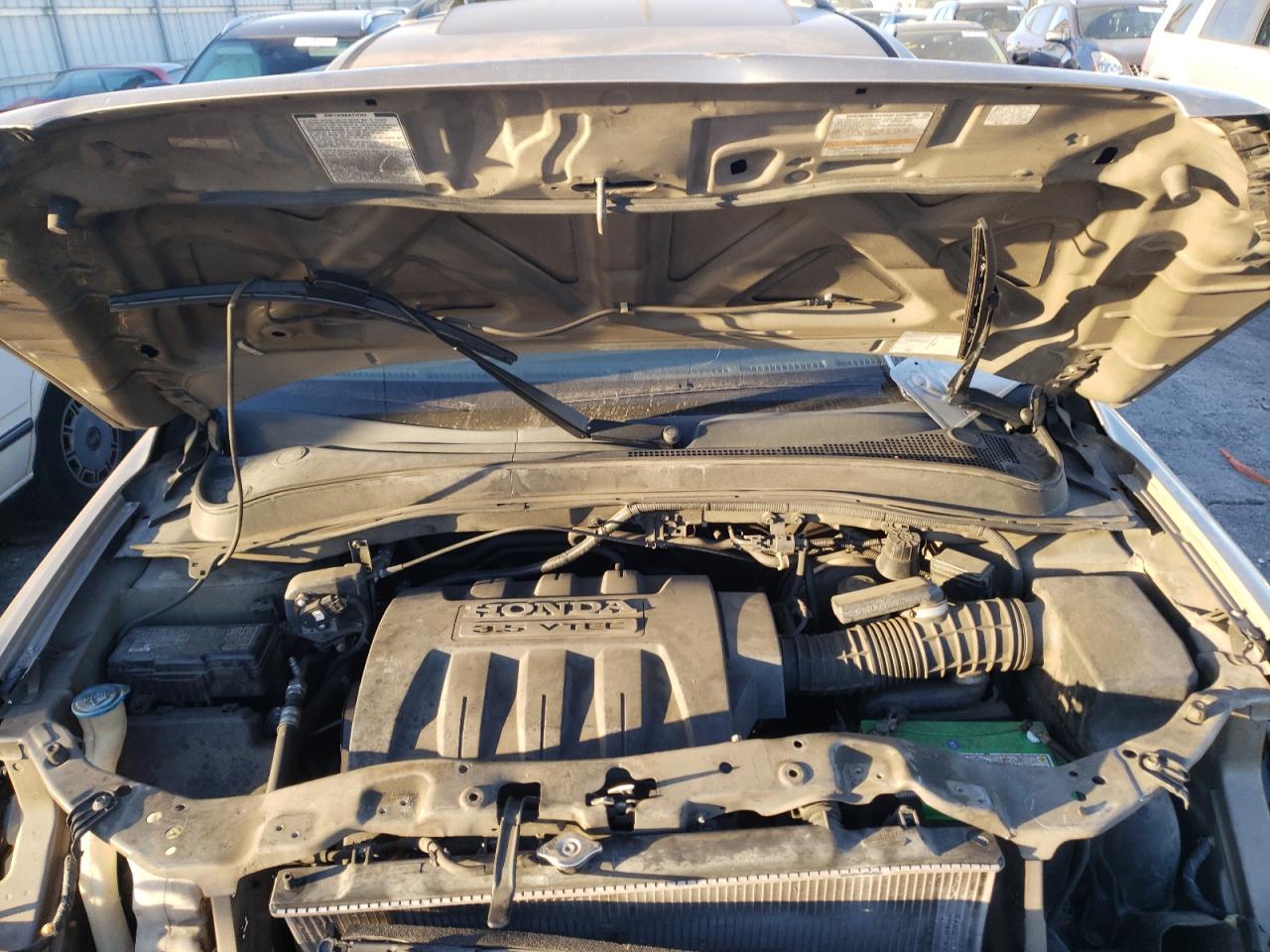 Photo 7 from auction – 2005 HONDA PILOT EXL with VIN 2HKYF18555H500687