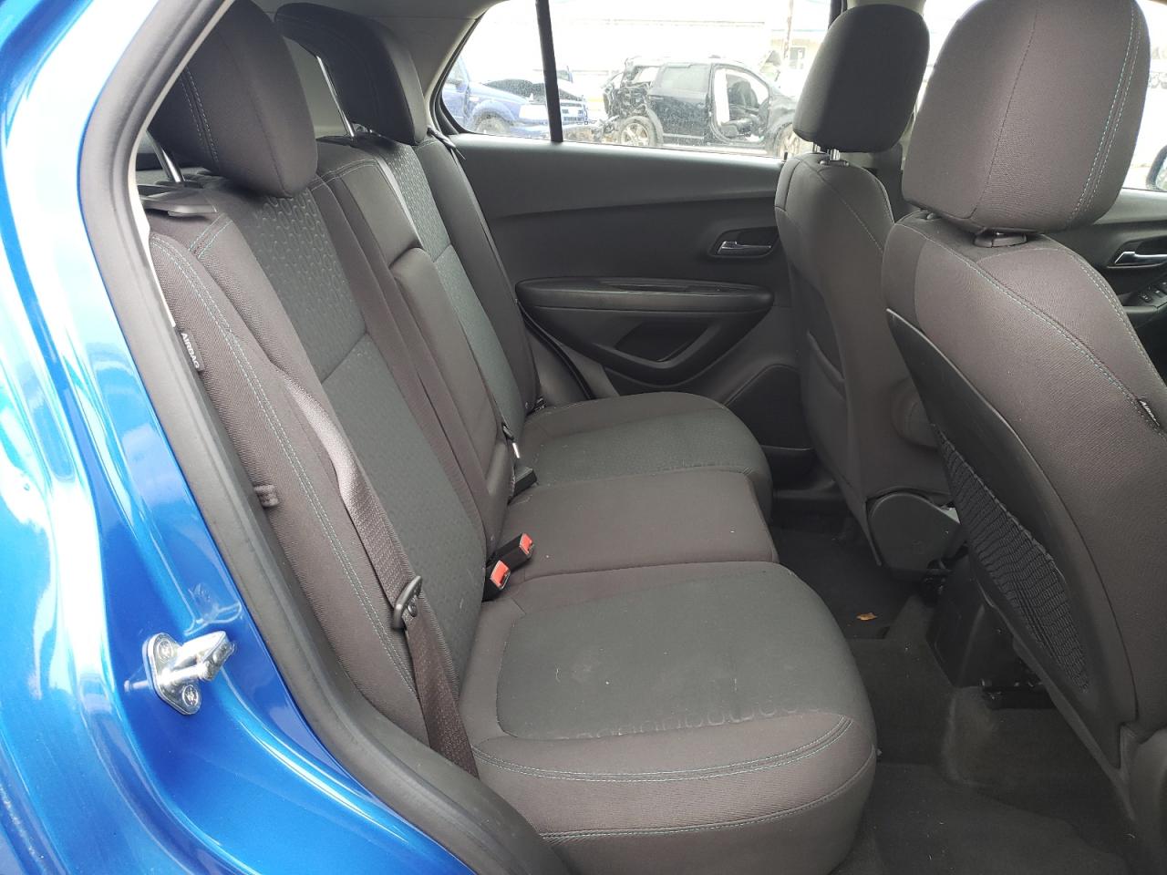 Photo 6 from auction – 2016 CHEVROLET TRAX LS with VIN KL7CJKSB2GB761211