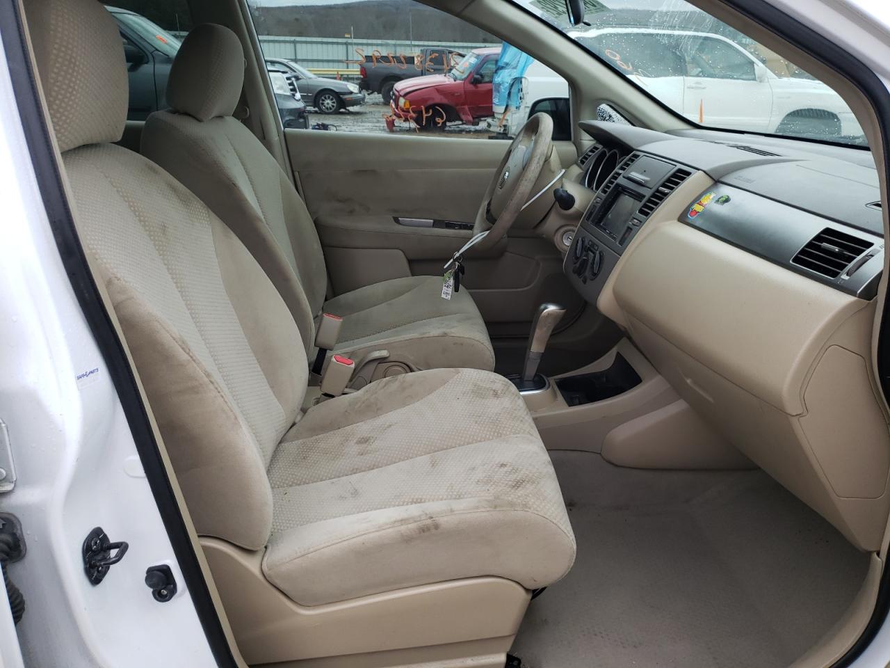 Photo 5 from auction – 2011 NISSAN VERSA S with VIN 3N1BC1CP6BL492573