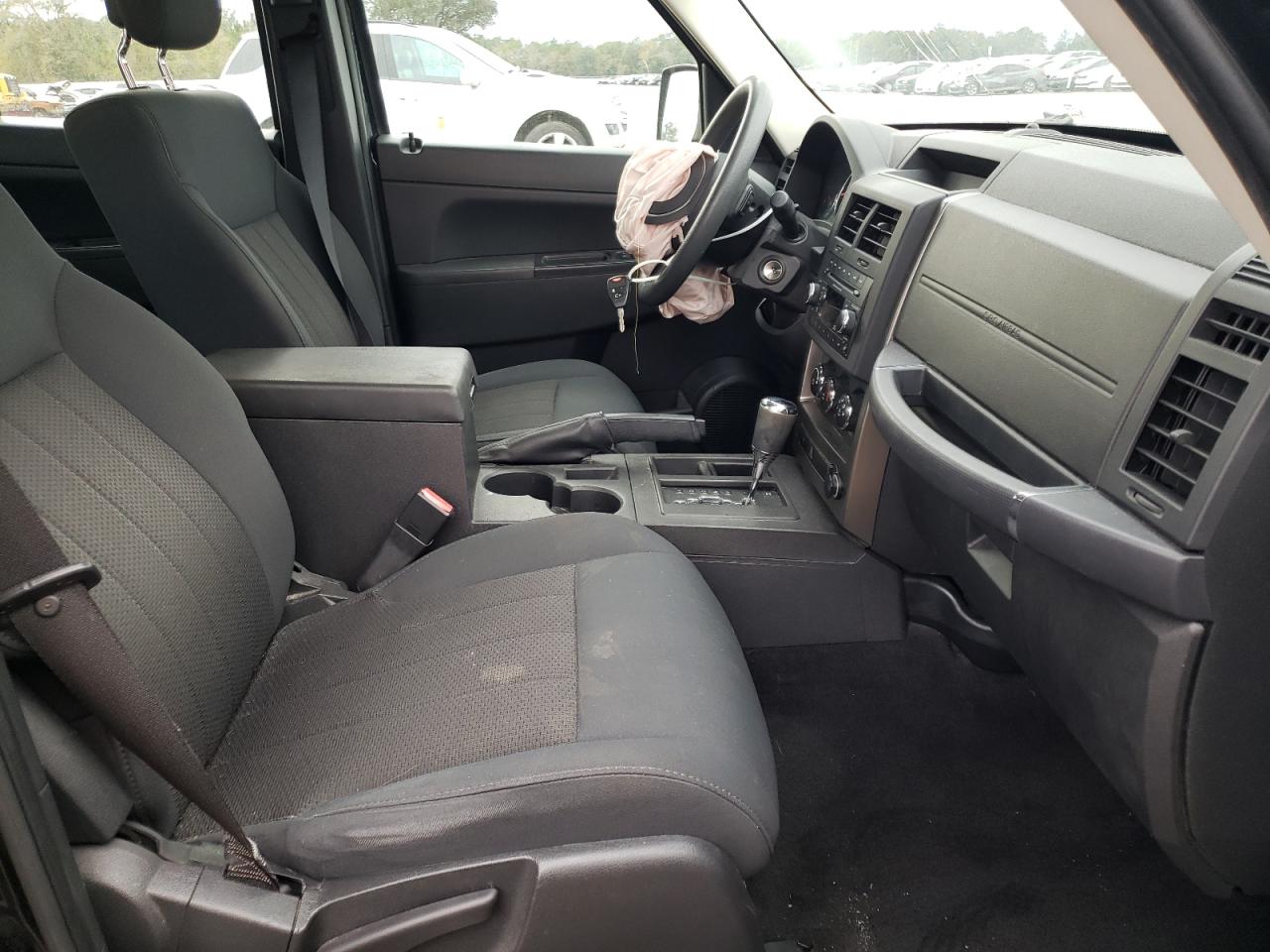 Photo 5 from auction – 2012 JEEP LIBERTY SP with VIN 1C4PJLAK5CW160941