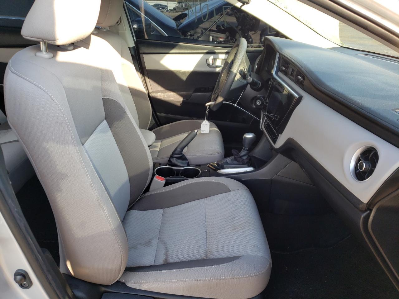 Photo 5 from auction – 2018 TOYOTA COROLLA L with VIN 2T1BURHE9JC005397