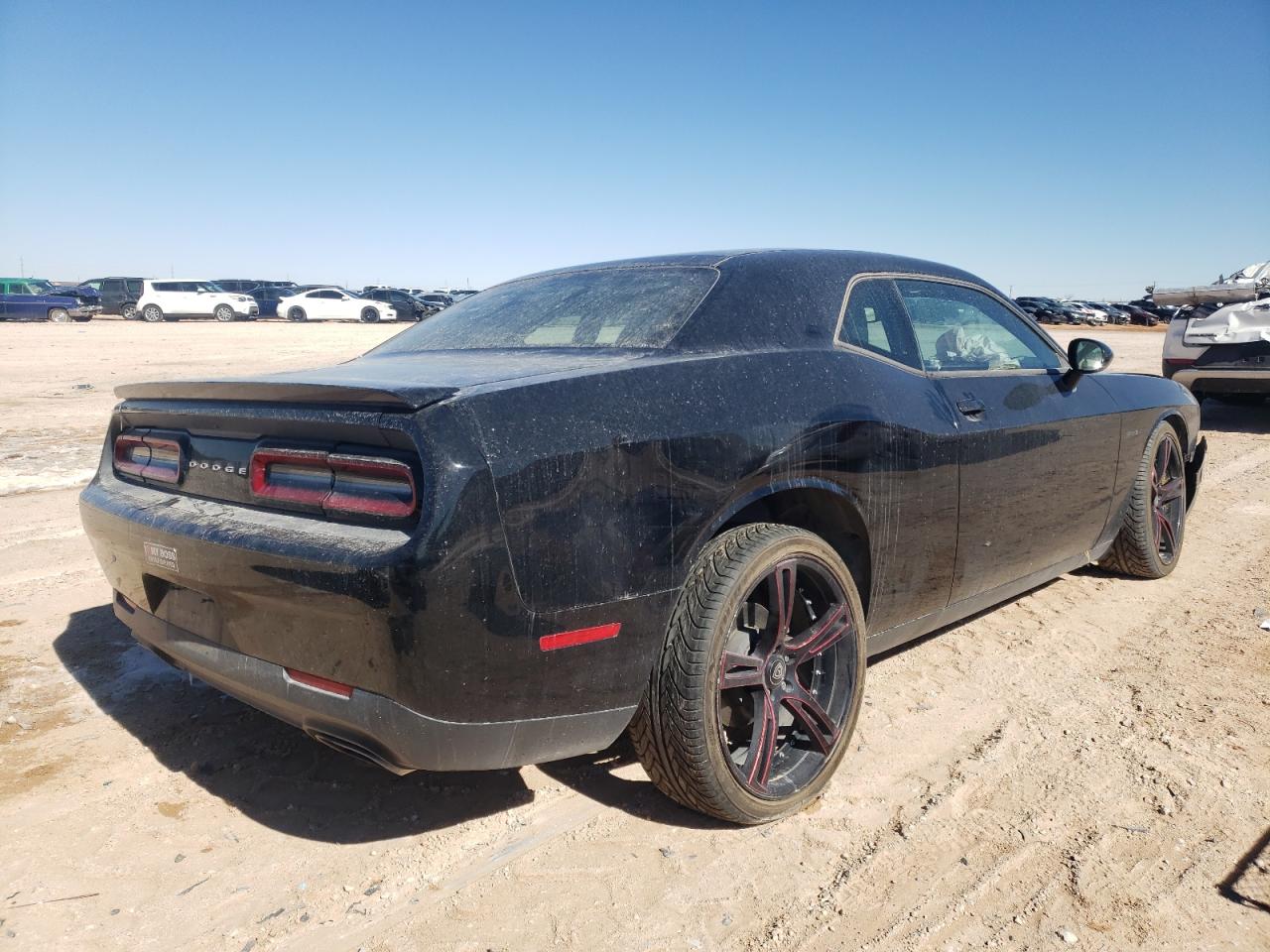 Photo 4 from auction – 2016 DODGE CHALLENGER with VIN 2C3CDZBTXGH291016