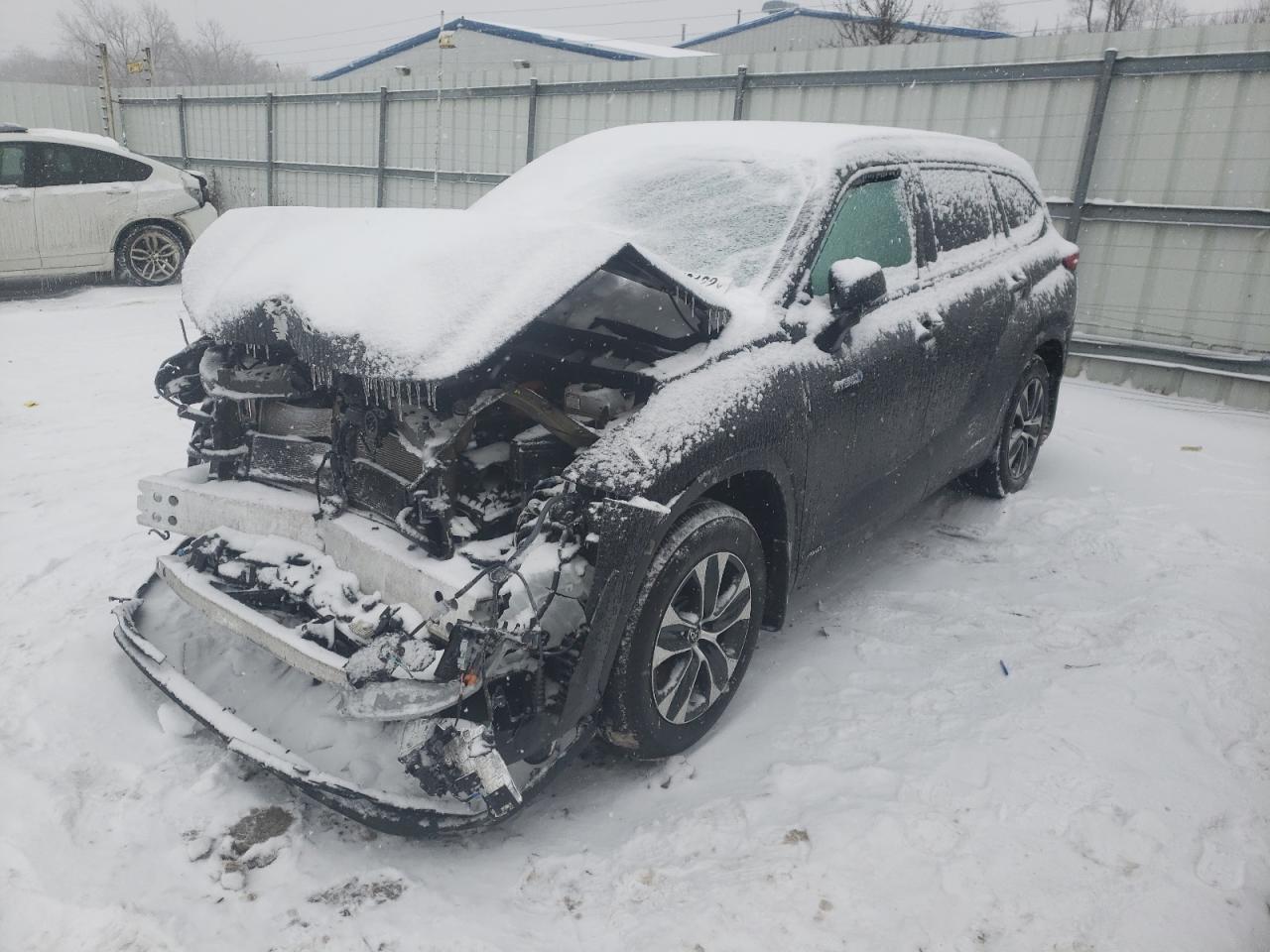 Photo 2 from auction – 2020 TOYOTA HIGHLANDER with VIN 5TDGBRCH6LS513947