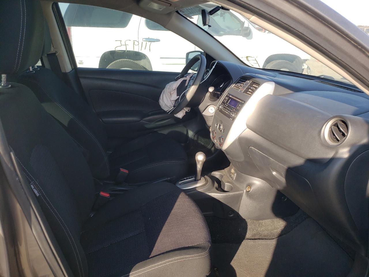 Photo 5 from auction – 2017 NISSAN VERSA S with VIN 3N1CN7APXHK452760