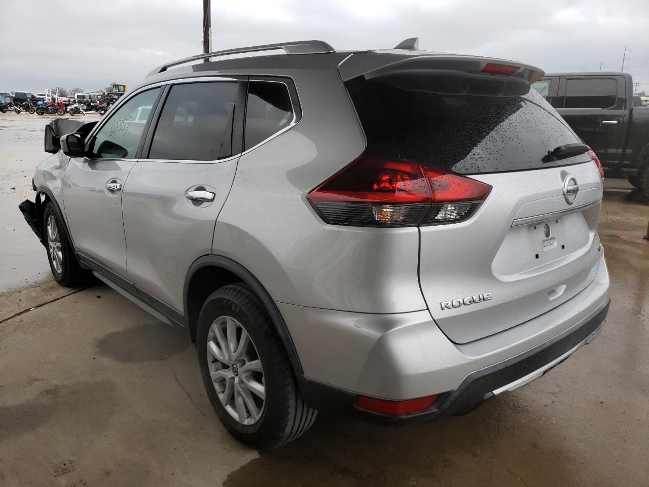 Photo 3 from auction – 2018 NISSAN ROGUE S with VIN KNMAT2MT9JP571197