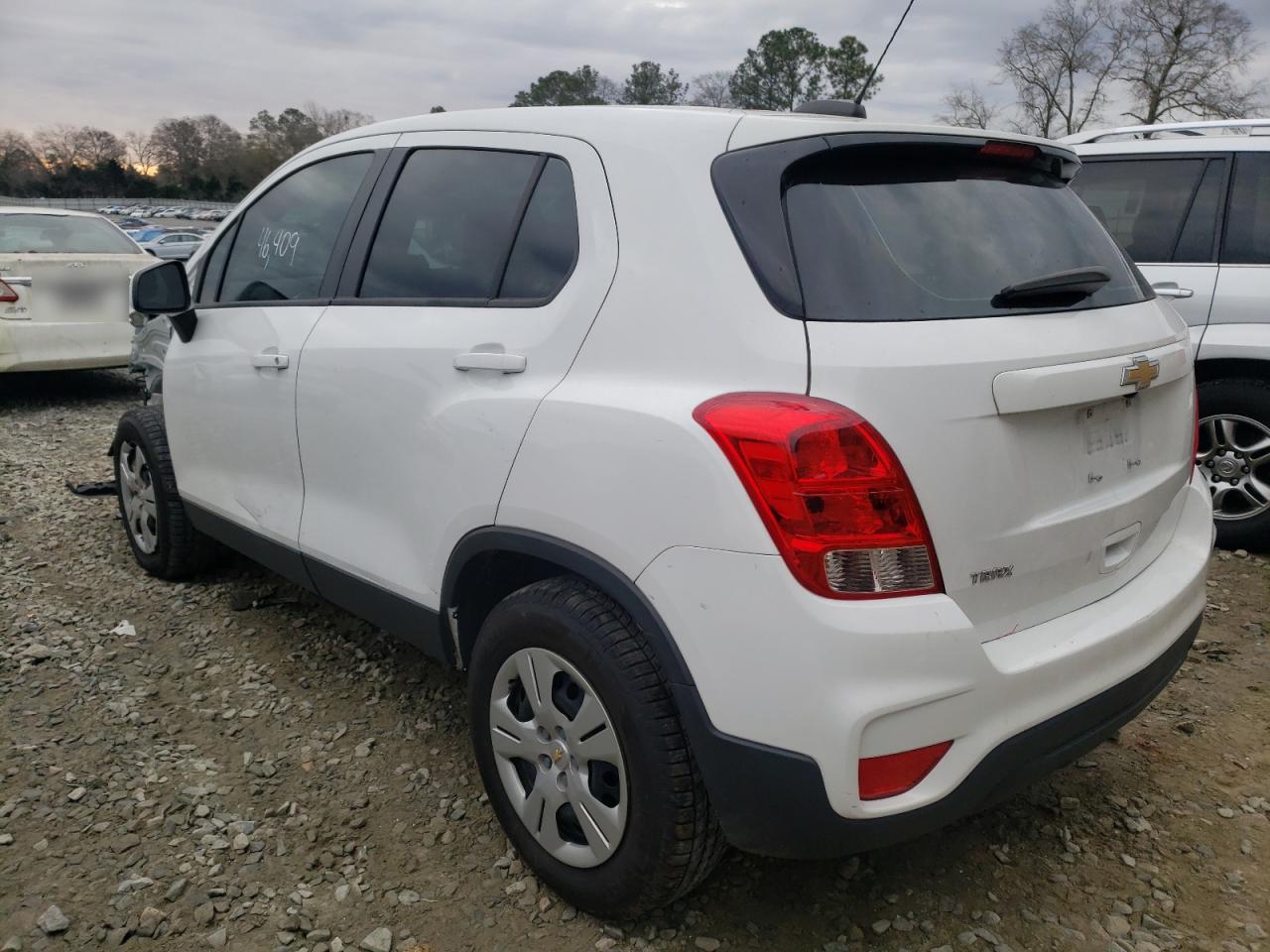 Photo 3 from auction – 2017 CHEVROLET TRAX LS with VIN 3GNCJKSB2HL286458