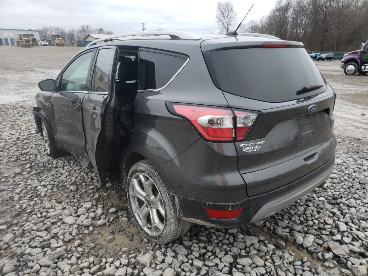 Photo 3 from auction – 2017 FORD ESCAPE TIT with VIN 1FMCU0J98HUE29465