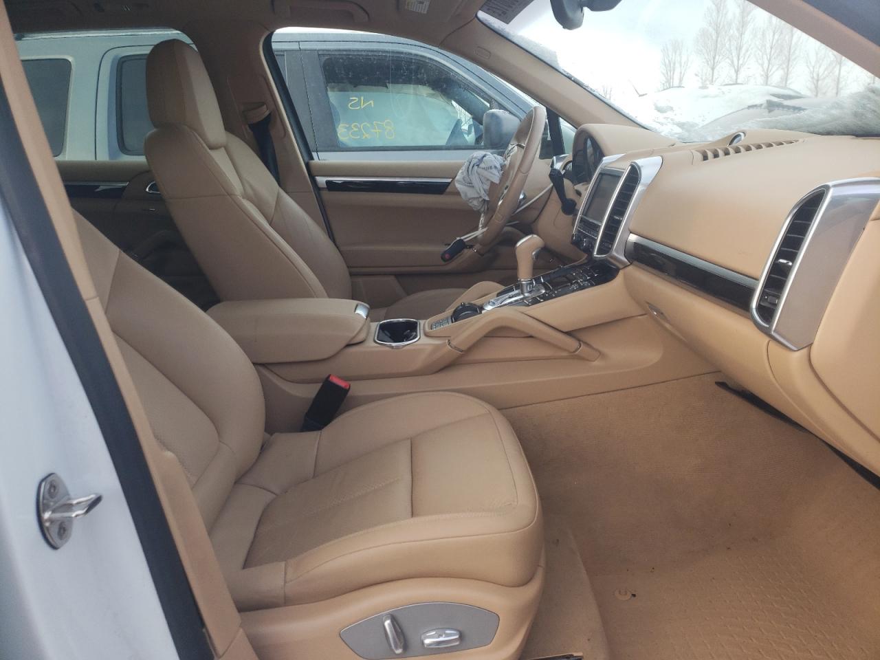Photo 5 from auction – 2013 PORSCHE CAYENNE with VIN WP1AA2A23DLA12790