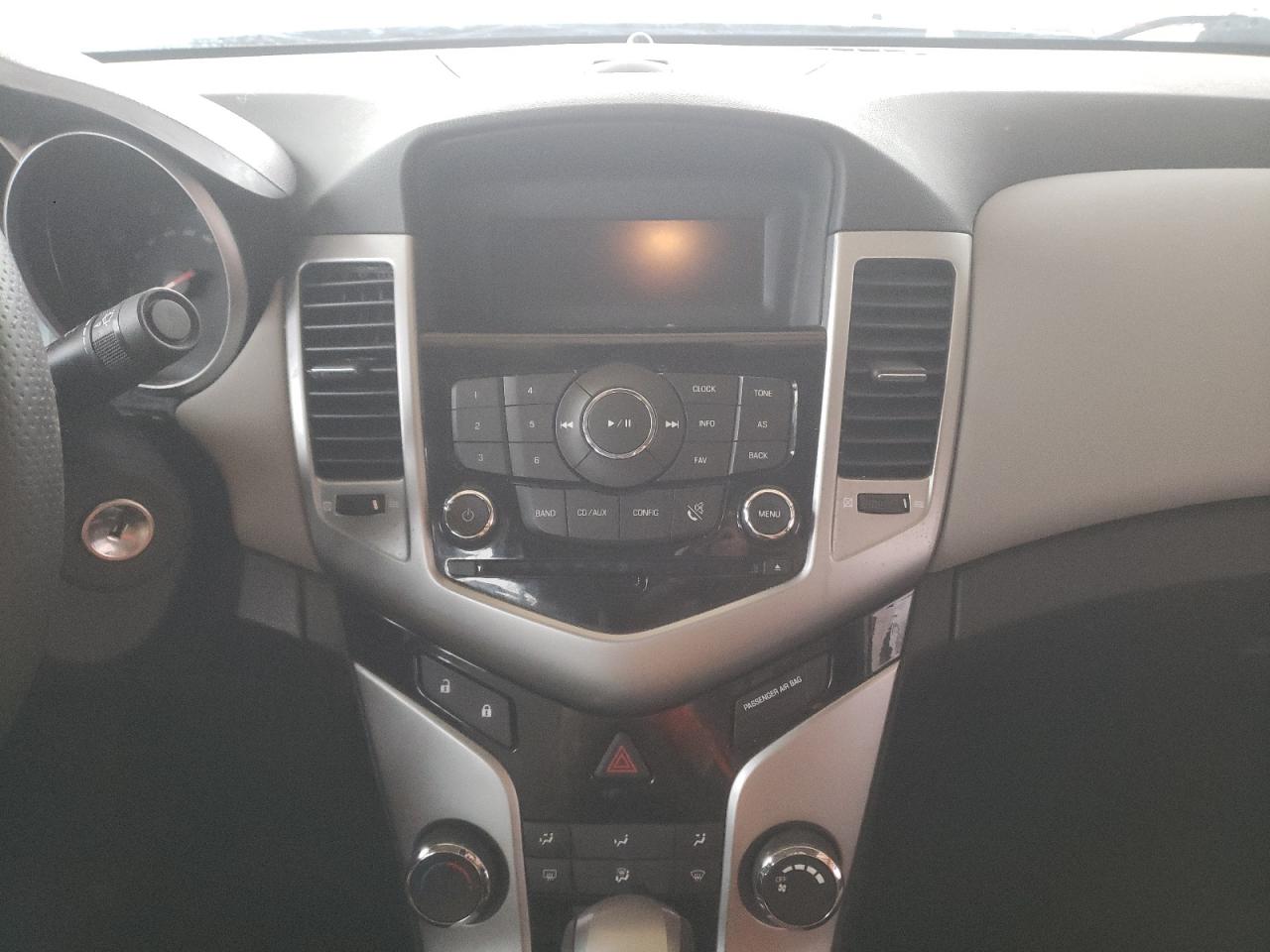 Photo 9 from auction – 2011 CHEVROLET CRUZE LS with VIN 1G1PC5SH9B7156031
