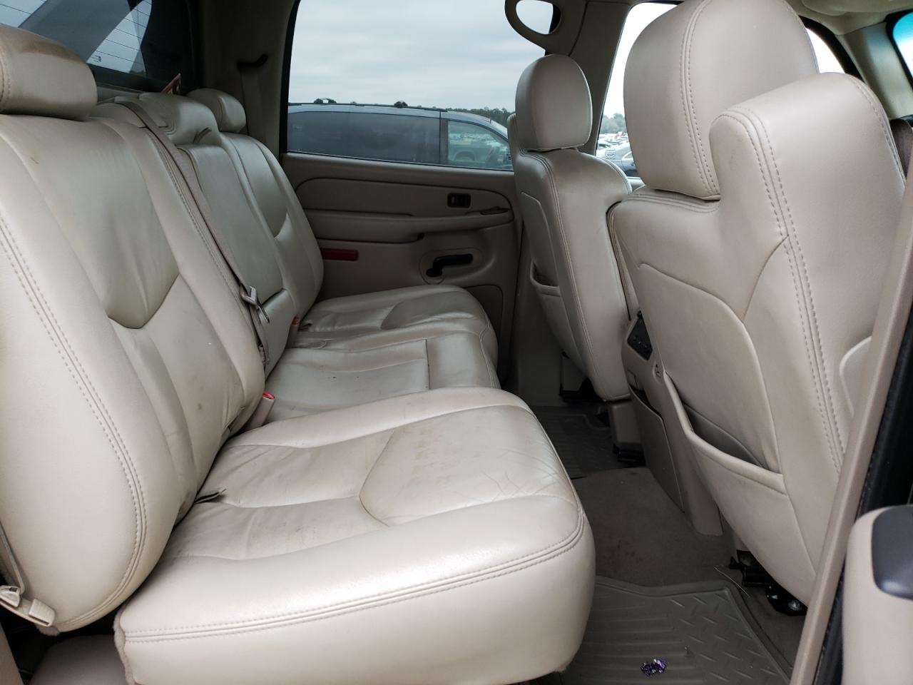 Photo 6 from auction – 2005 CHEVROLET AVALANCHE with VIN 3GNEC12Z55G128372