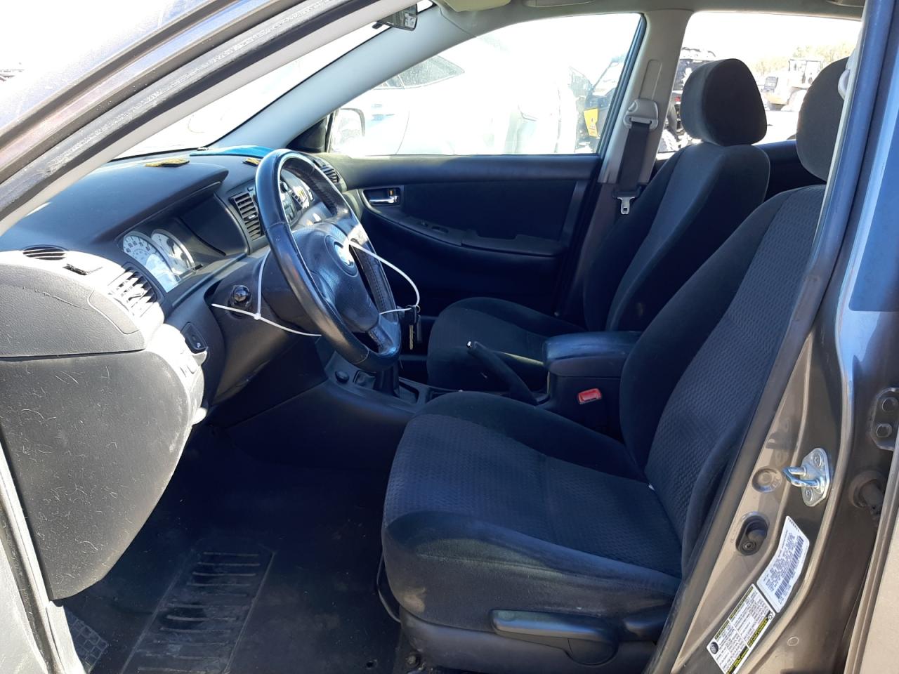 Photo 5 from auction – 2005 TOYOTA COROLLA CE with VIN 1NXBR32E95Z487042