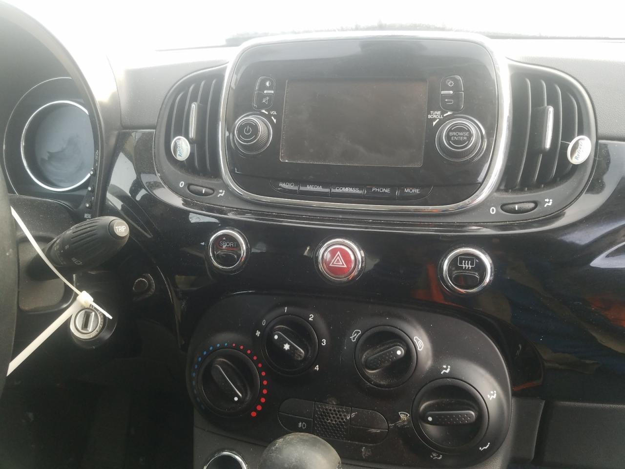 Zdjęcie 9 z aukcji – 2018 FIAT 500 POP z VIN 3C3CFFKH8JT362555