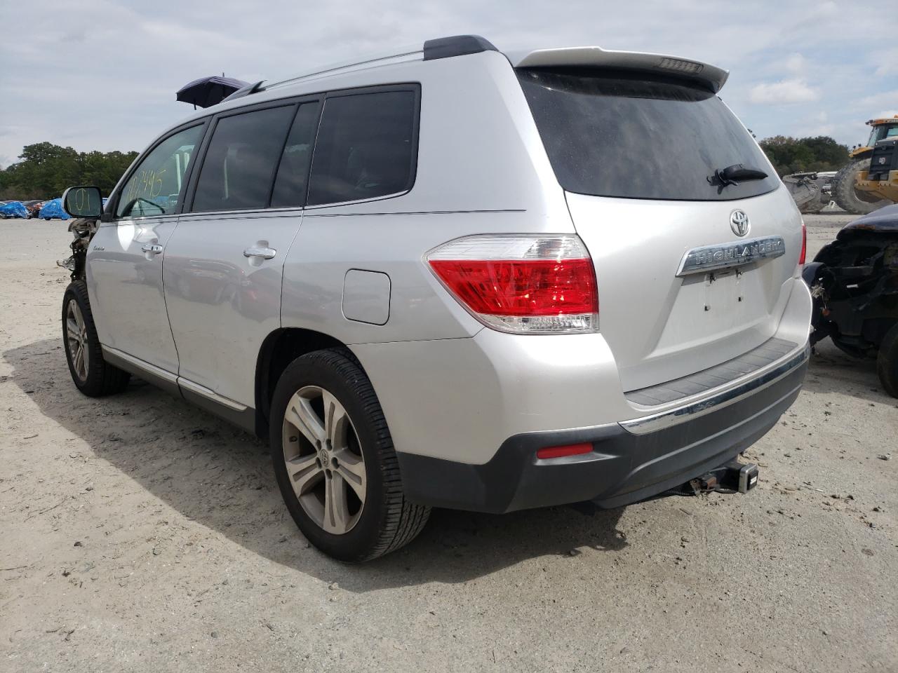Photo 3 from auction – 2011 TOYOTA HIGHLANDER with VIN 5TDYK3EH4BS041437