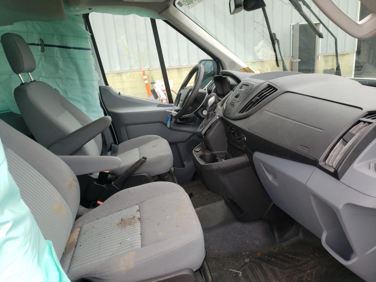 Photo 5 from auction – 2017 FORD TRANSIT T- with VIN 1FBZX2CM2HKA83268