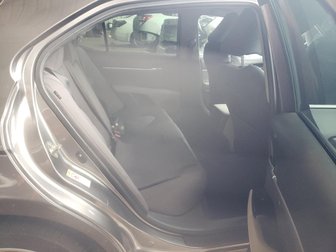 Photo 6 from auction – 2018 TOYOTA CAMRY with VIN 4T1B11HK5JU097445