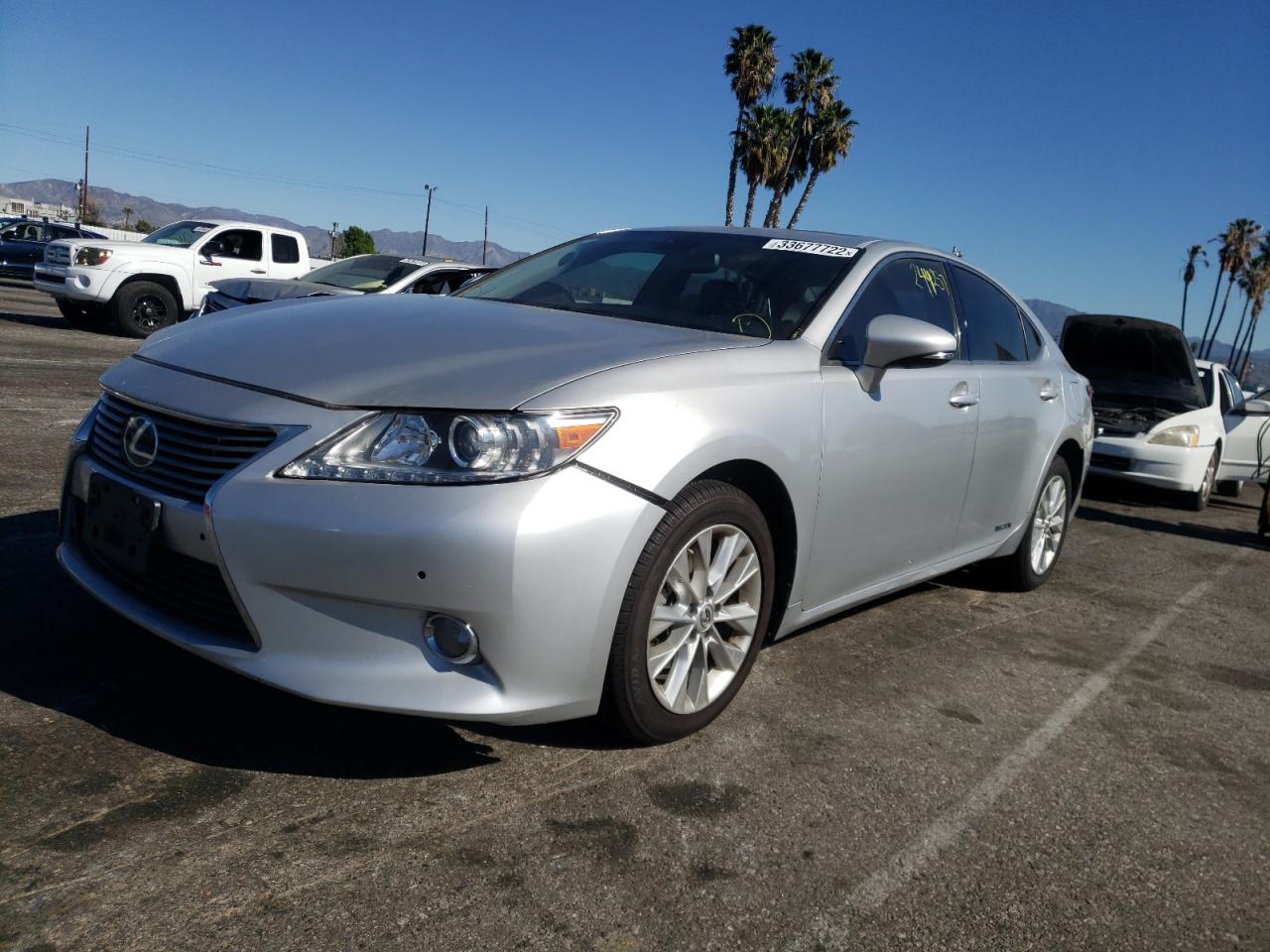 Photo 2 from auction – 2014 LEXUS ES 300H with VIN JTHBW1GG3E2054094