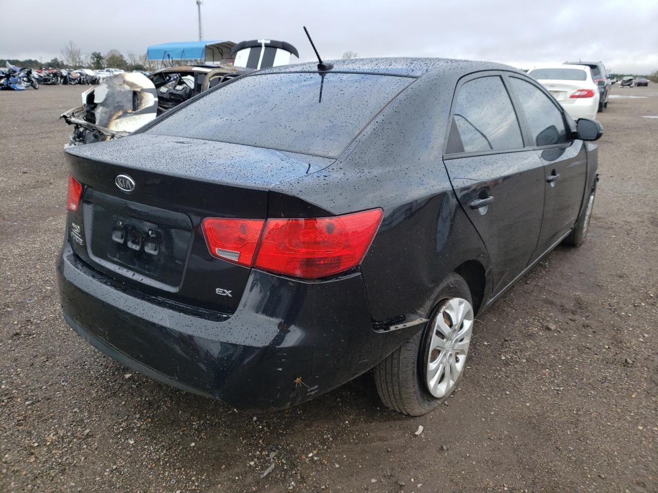 Zdjęcie 4 z aukcji – 2013 KIA FORTE EX z VIN KNAFU4A27D5709648