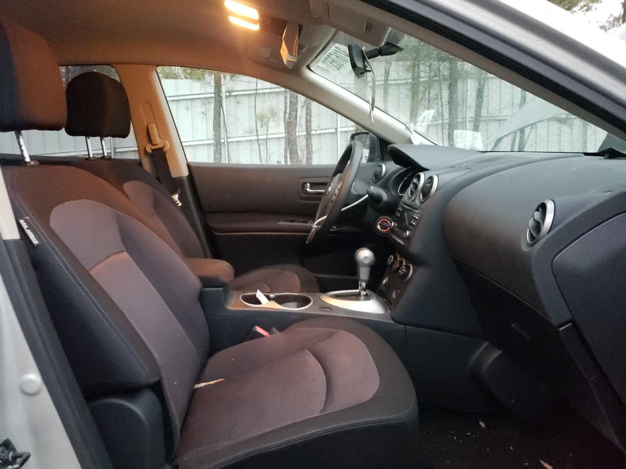 Photo 5 from auction – 2012 NISSAN ROGUE S with VIN JN8AS5MTXCW609800