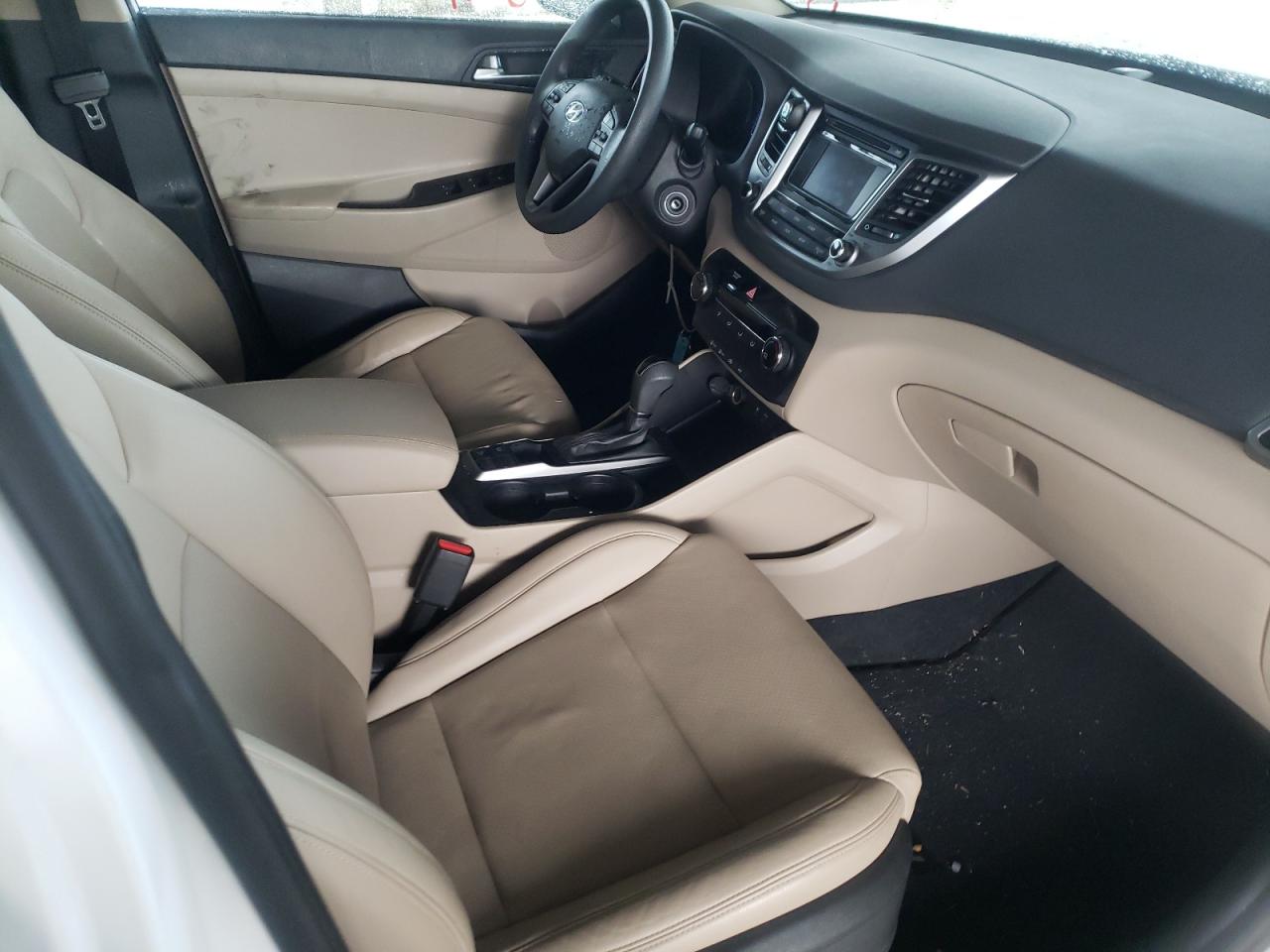 Photo 5 from auction – 2016 HYUNDAI TUCSON LIM with VIN KM8J33A40GU126436