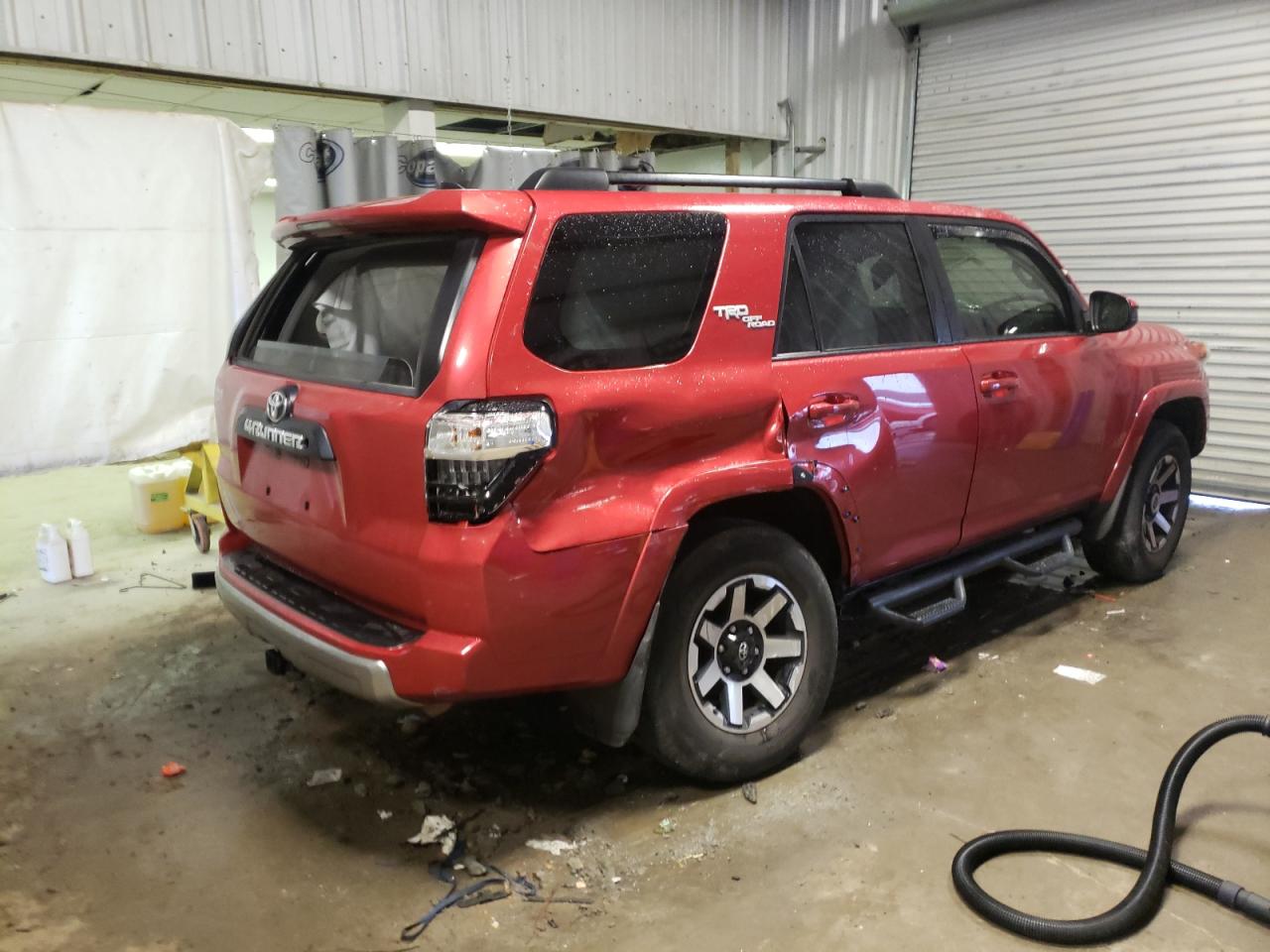 Photo 4 from auction – 2019 TOYOTA 4RUNNER SR with VIN JTEBU5JR6K5616326