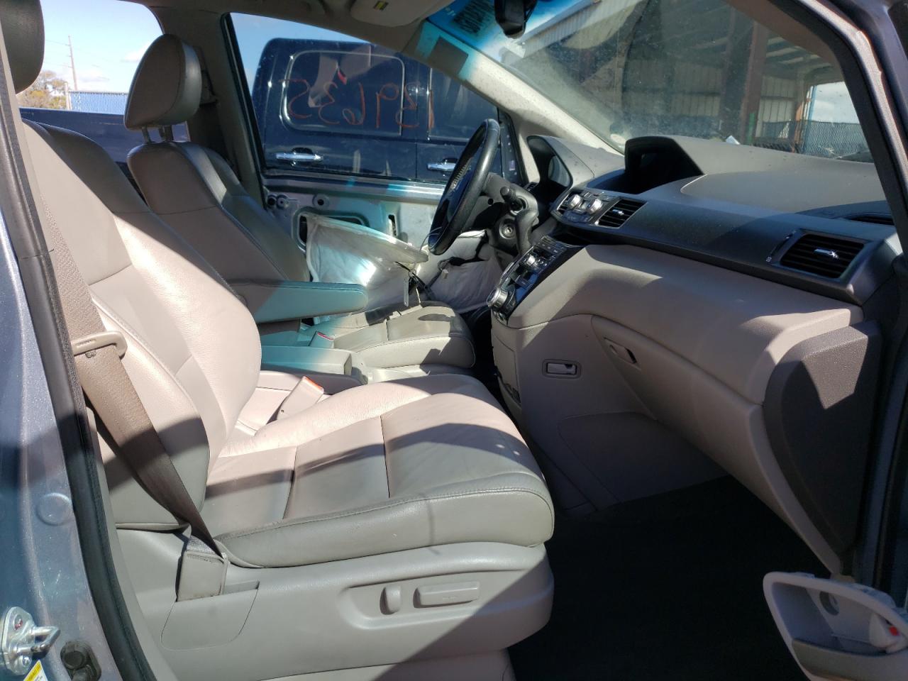 Photo 5 from auction – 2011 HONDA ODYSSEY EX with VIN 5FNRL5H65BB051082
