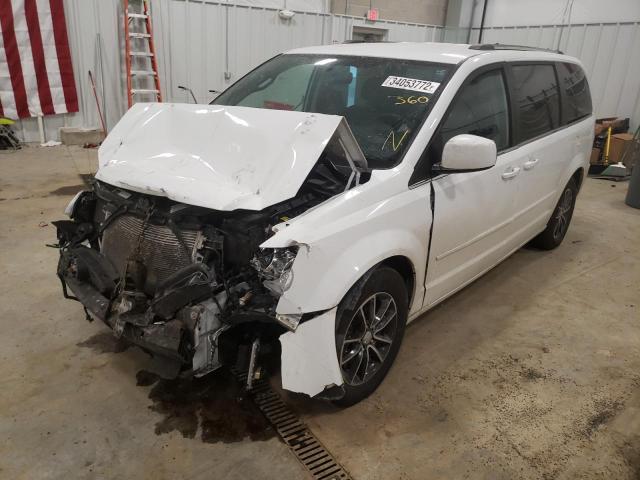 صورة رقم 2 من المزاد - 2017 DODGE GRAND CARA مع VIN 2C4RDGCG7HR690263