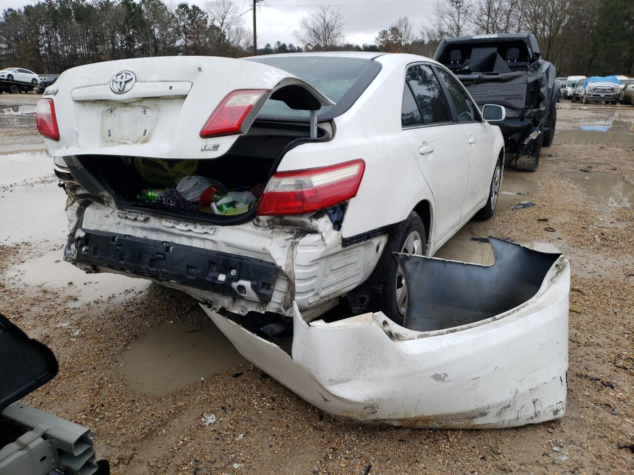 Photo 4 from auction – 2007 TOYOTA CAMRY with VIN 4T1BE46K17U688549