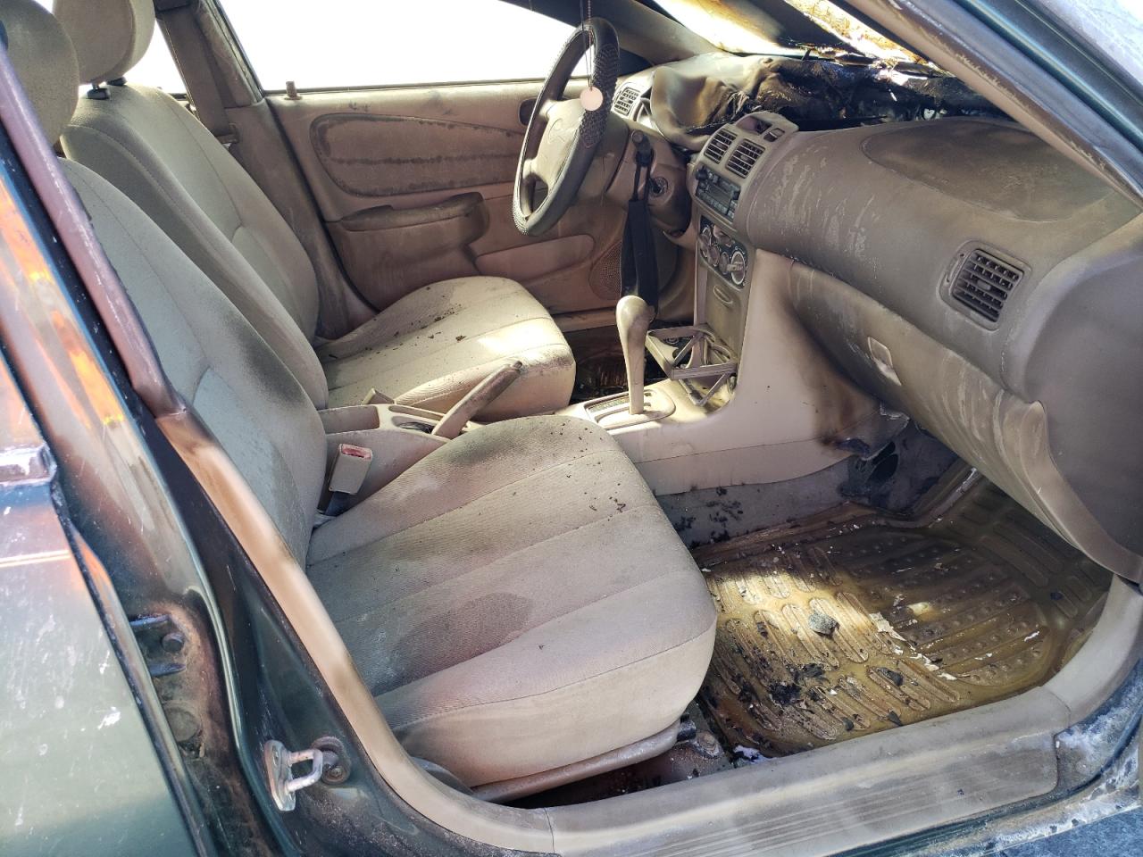 Photo 5 from auction – 2000 TOYOTA COROLLA VE with VIN 1NXBR12E2YZ362568