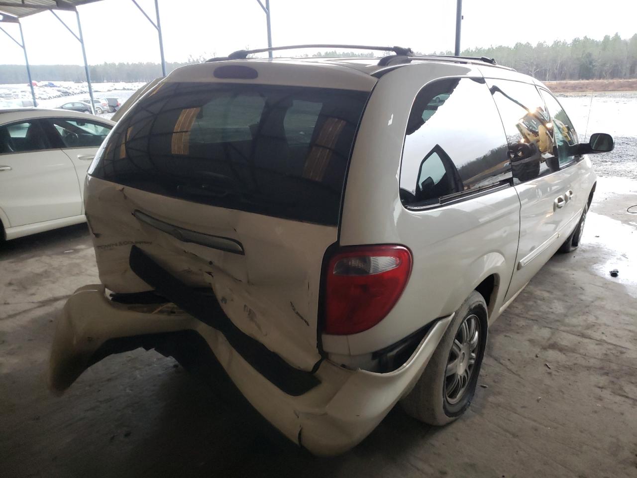 Photo 4 from auction – 2006 CHRYSLER TOWN & COU with VIN 2A8GP54L06R808349