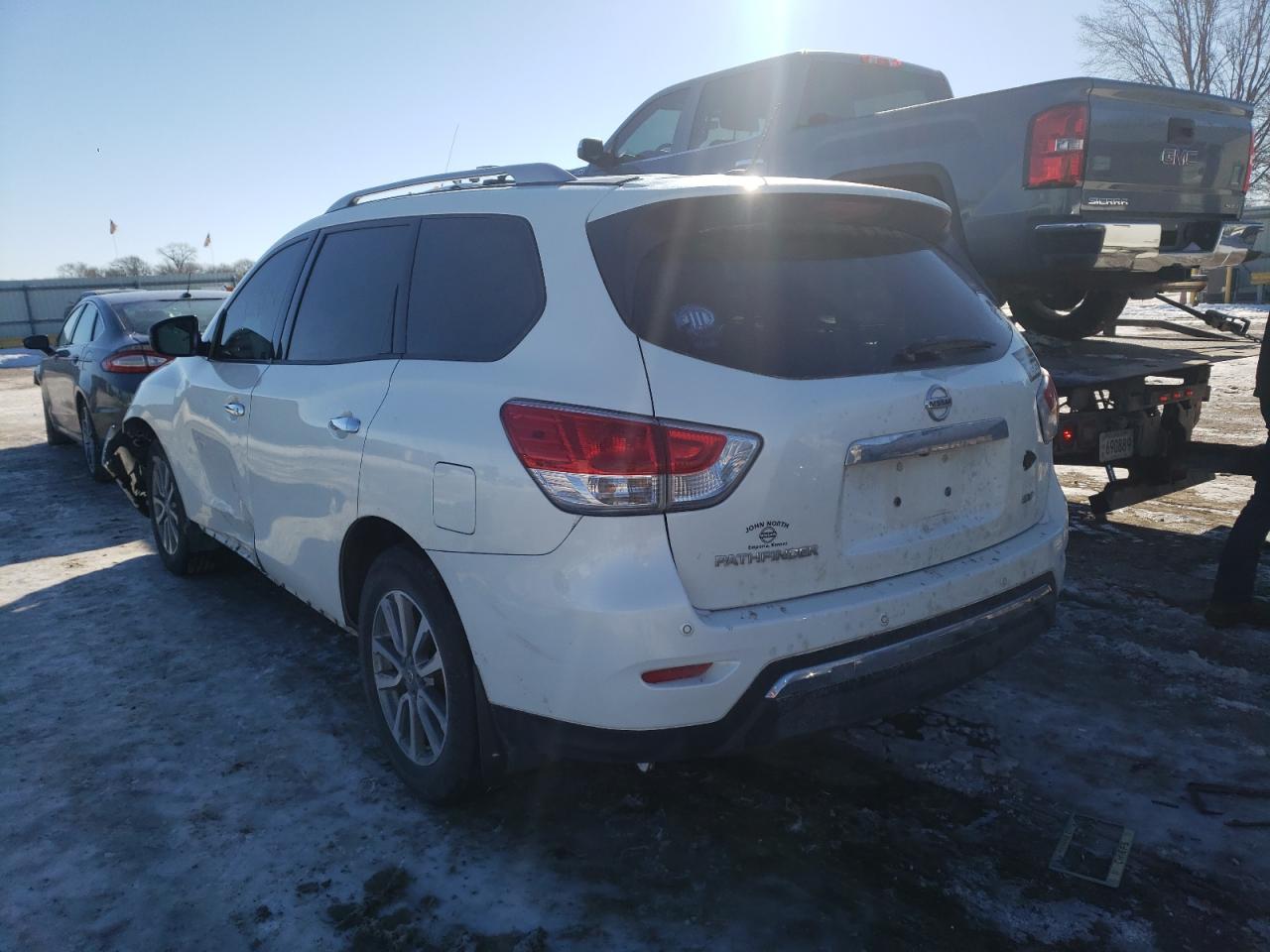 Photo 3 from auction – 2016 NISSAN PATHFINDER with VIN 5N1AR2MN3GC614105