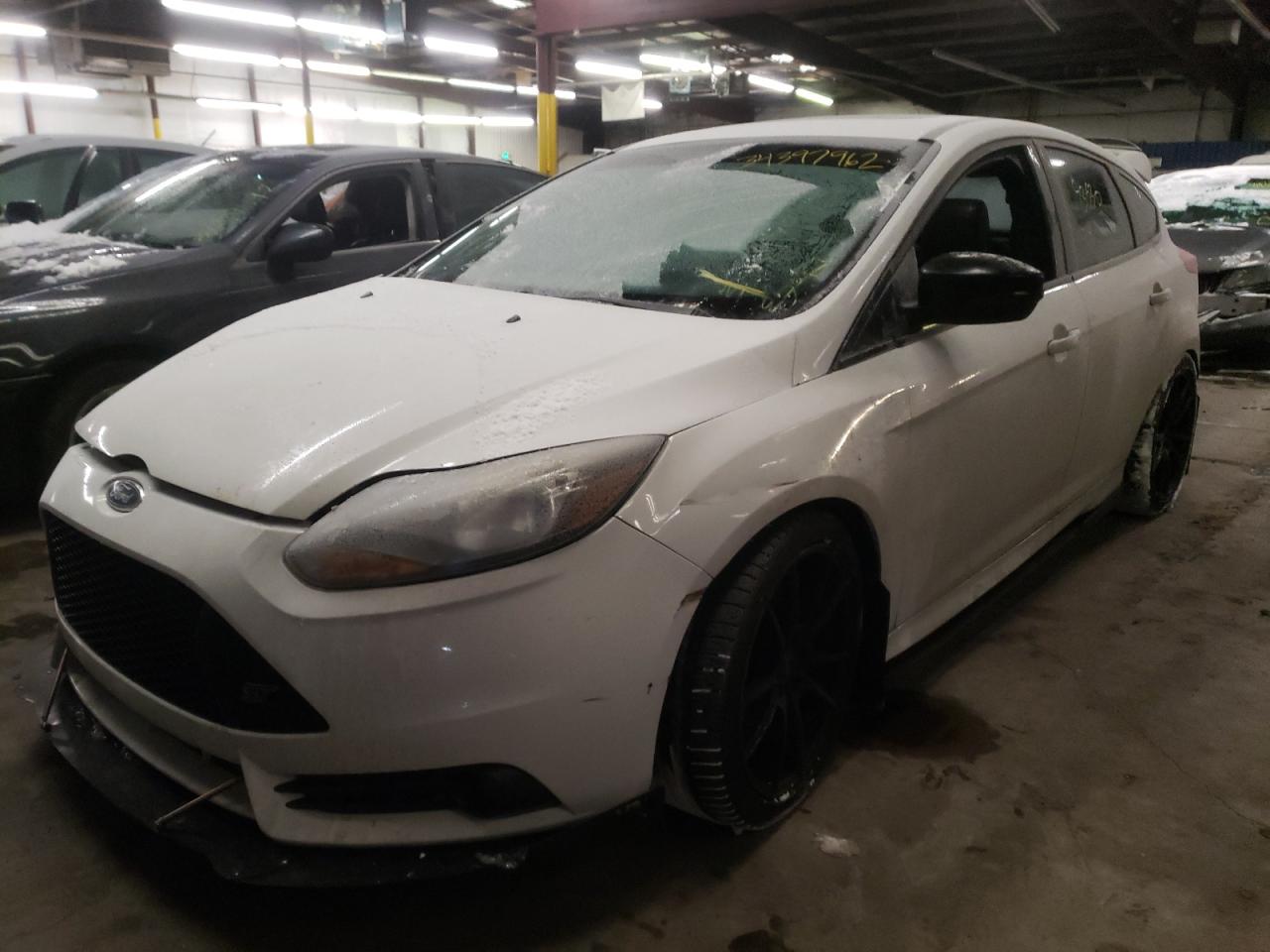Photo 2 from auction – 2013 FORD FOCUS ST with VIN 1FADP3L95DL127264