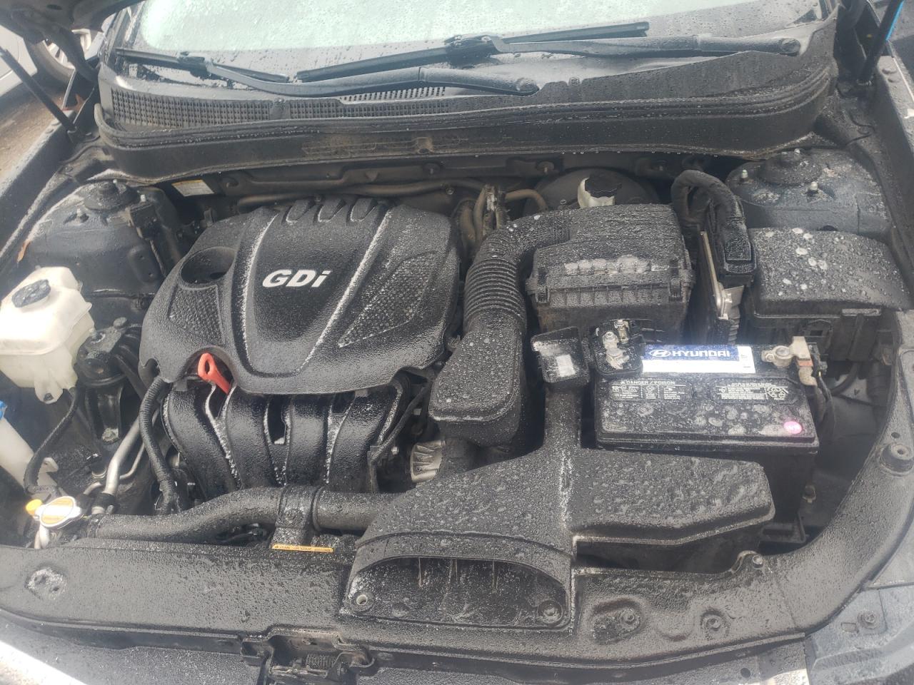 Photo 7 from auction – 2011 HYUNDAI SONATA SE with VIN 5NPEC4AC0BH144134