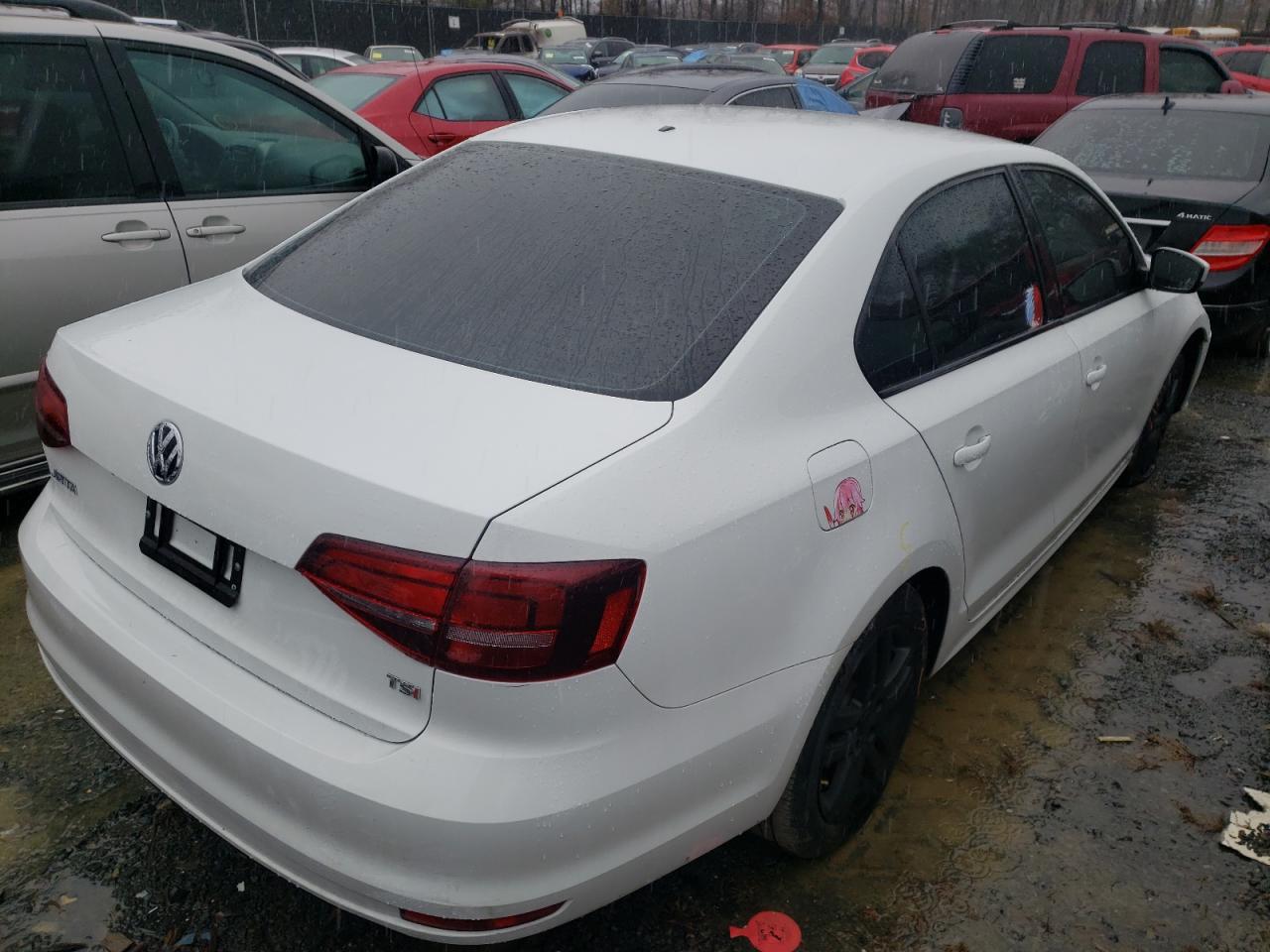 Photo 4 from auction – 2018 VOLKSWAGEN JETTA S with VIN 3VW2B7AJ8JM263660